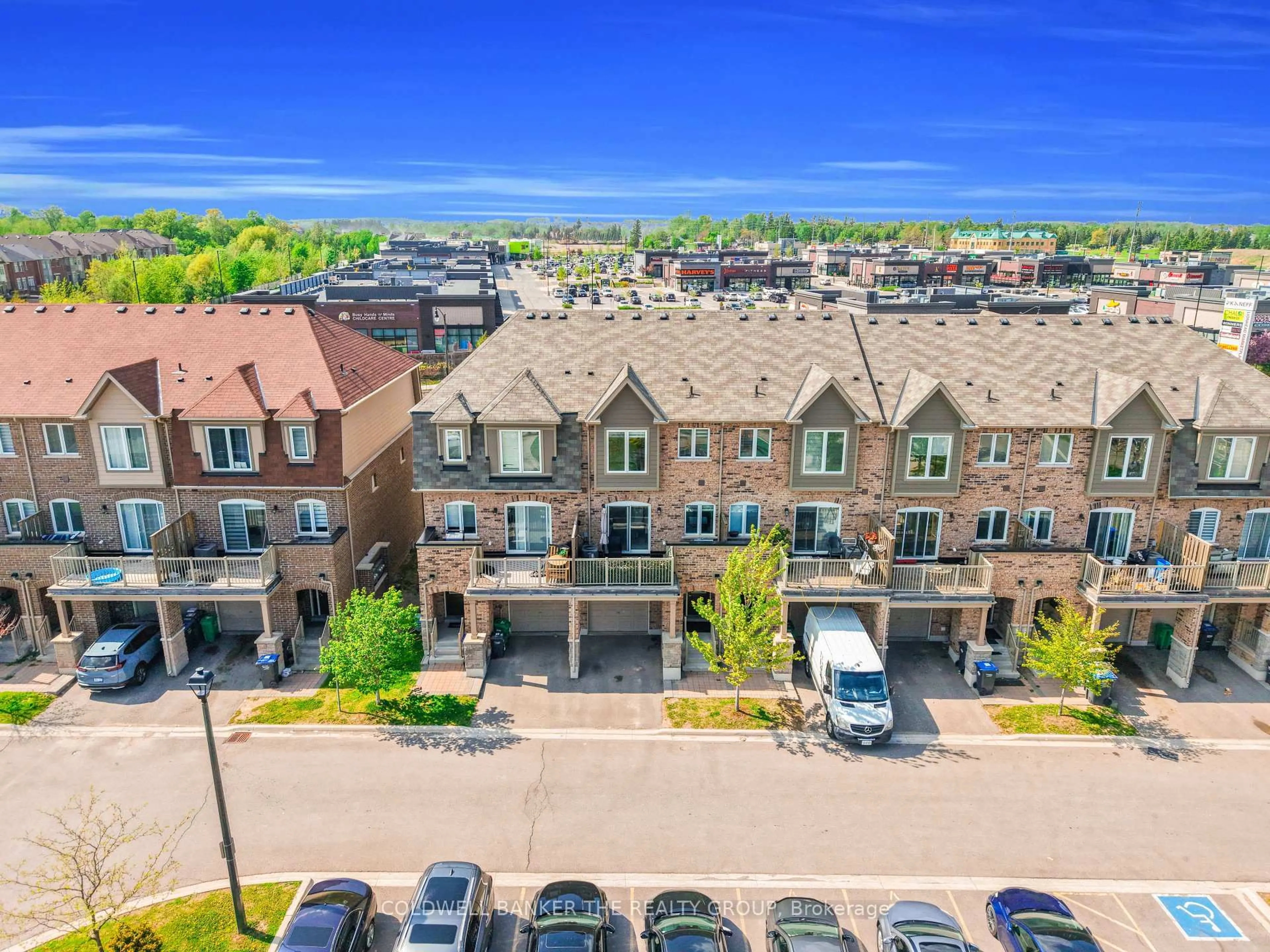 A pic from outside/outdoor area/front of a property/back of a property/a pic from drone, city buildings view from balcony for 50 Edinburgh Dr #8, Brampton Ontario L6Y 1N9