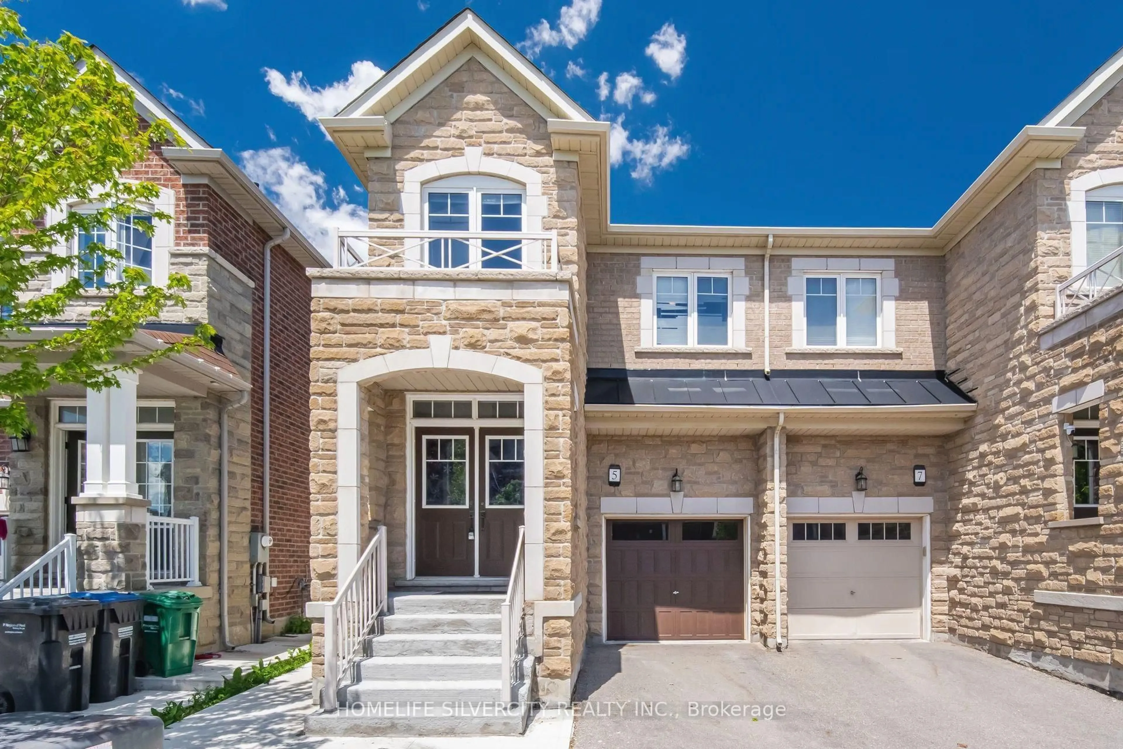 Home with brick exterior material, street for 5 Baffin Cres, Brampton Ontario L7A 4K7