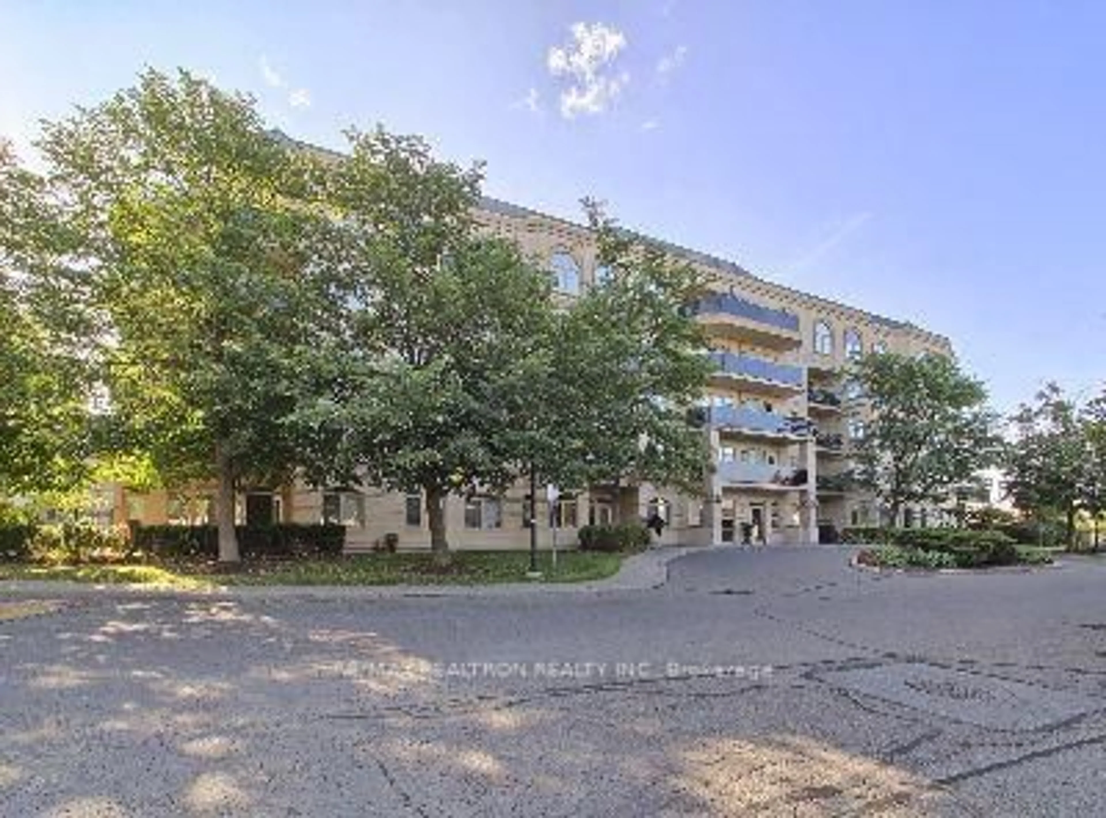 Unknown for 3 Dayspring Circ #207, Brampton Ontario L6P 1B7