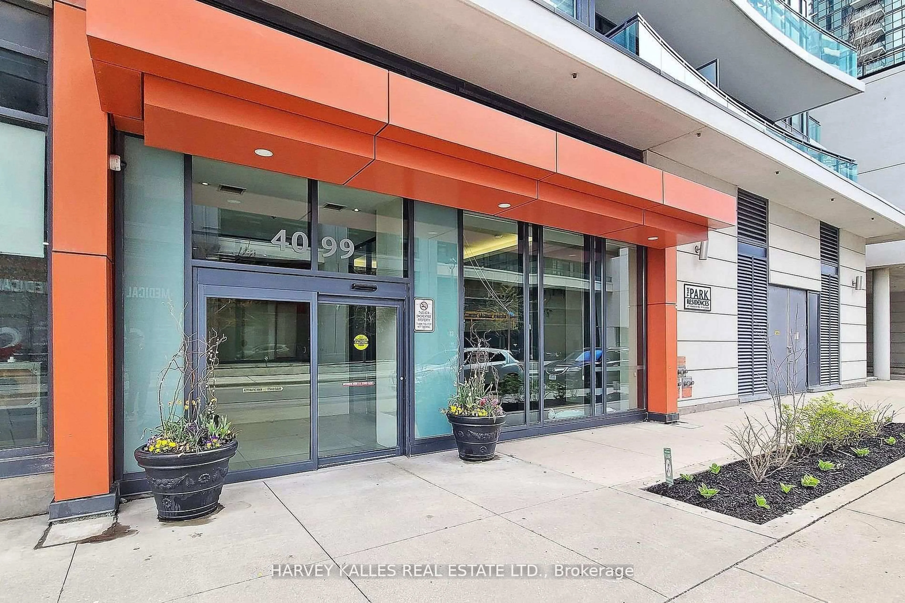 Indoor foyer for 4099 Brickstone Mews #505, Mississauga Ontario L5B 0G2