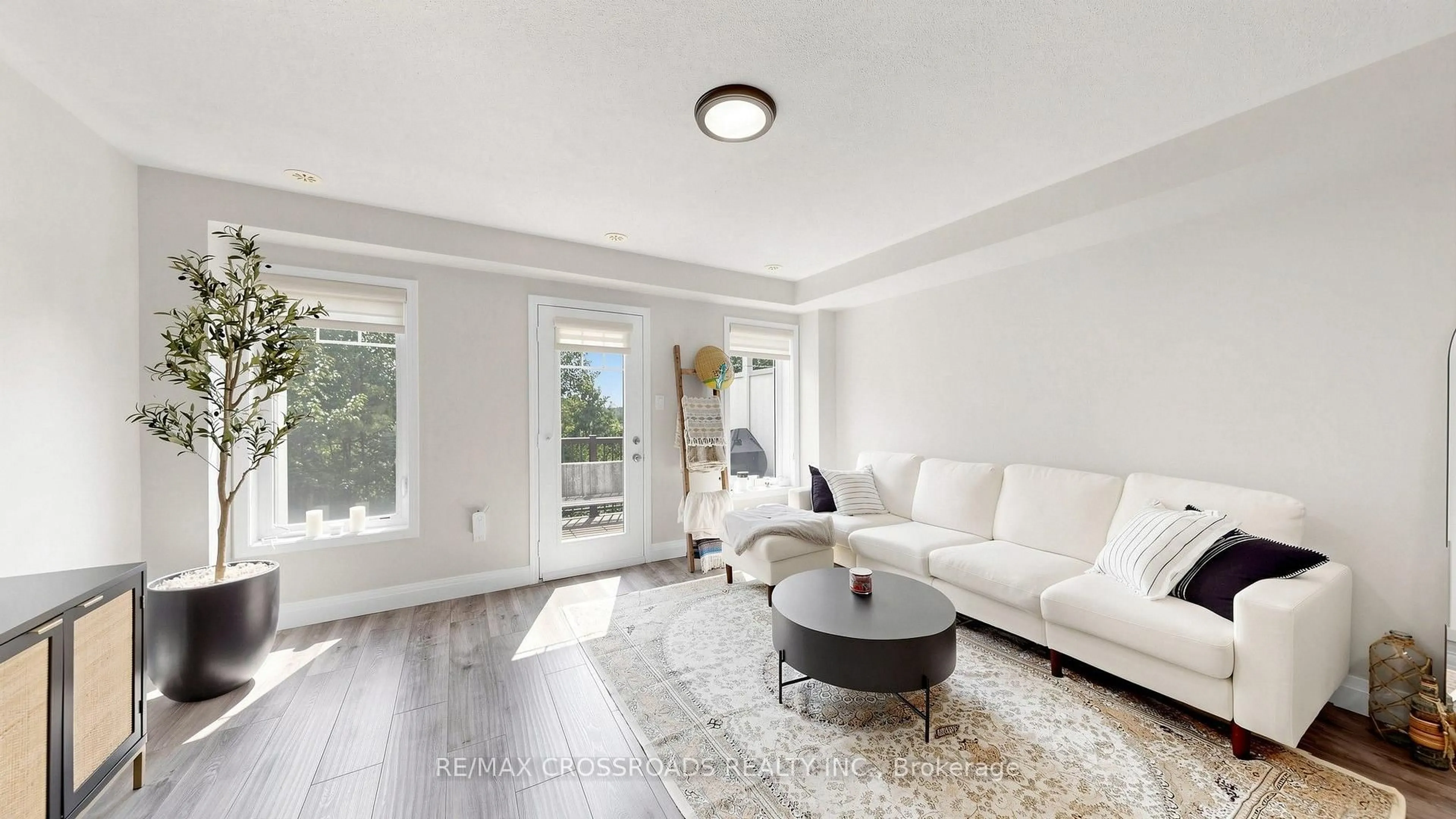 Living room with furniture, unknown for 6020 Derry Rd, Milton Ontario L9T 8L6