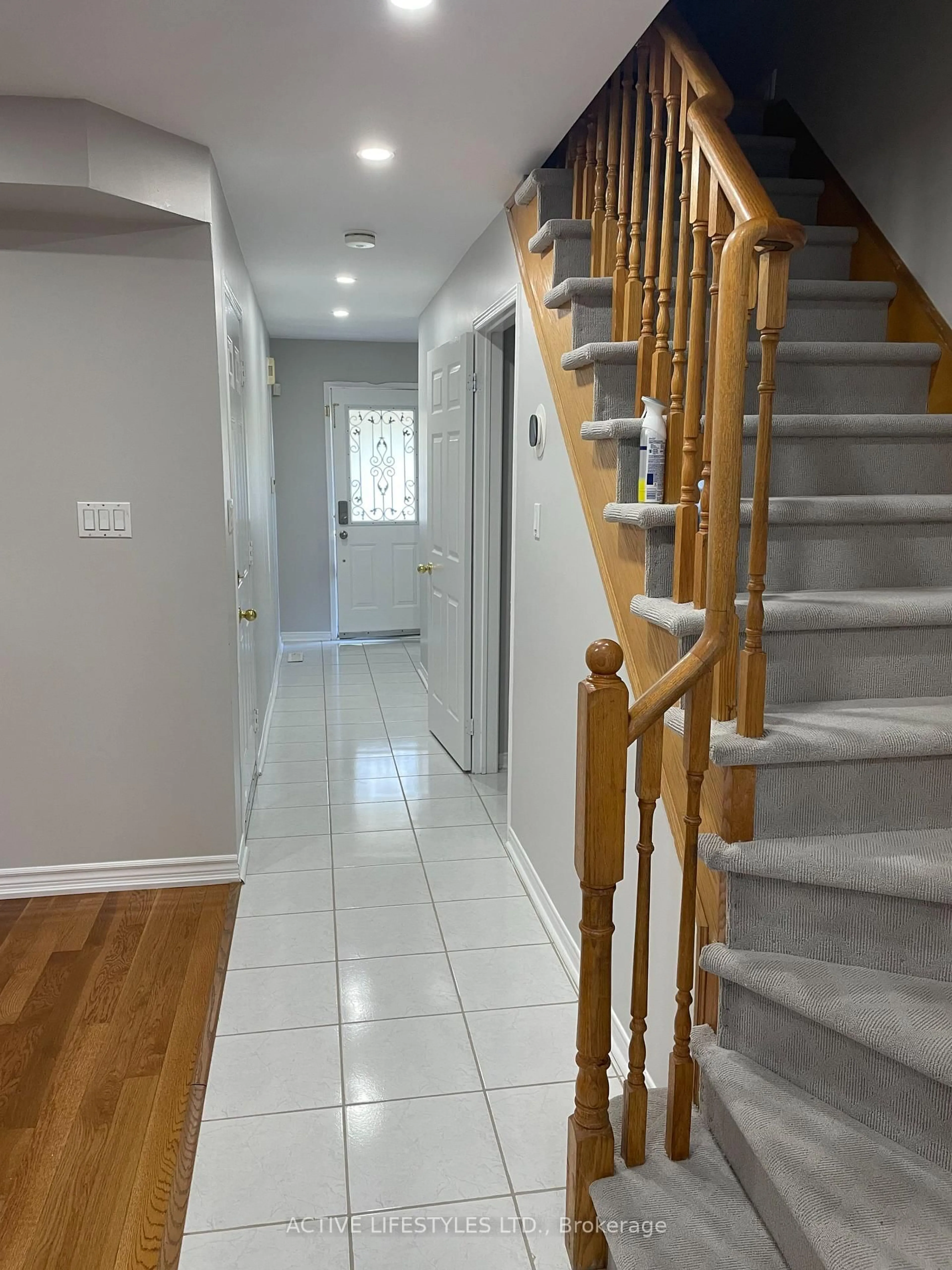 Unknown for 7647 Doverwood Dr, Mississauga Ontario L5N 8J2
