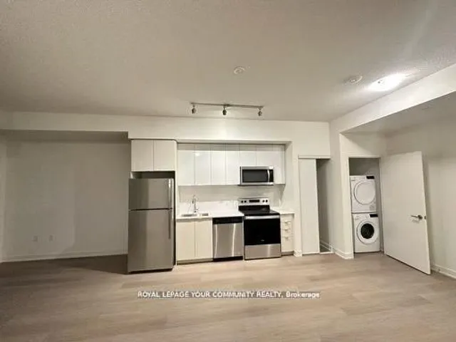 859 The Queensway #207, Toronto 3