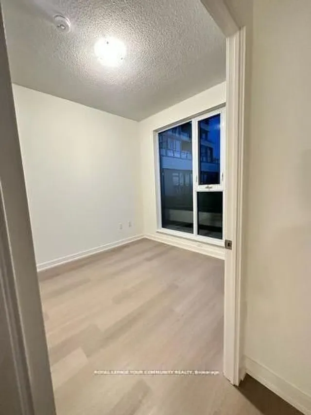 859 The Queensway #207, Toronto 4