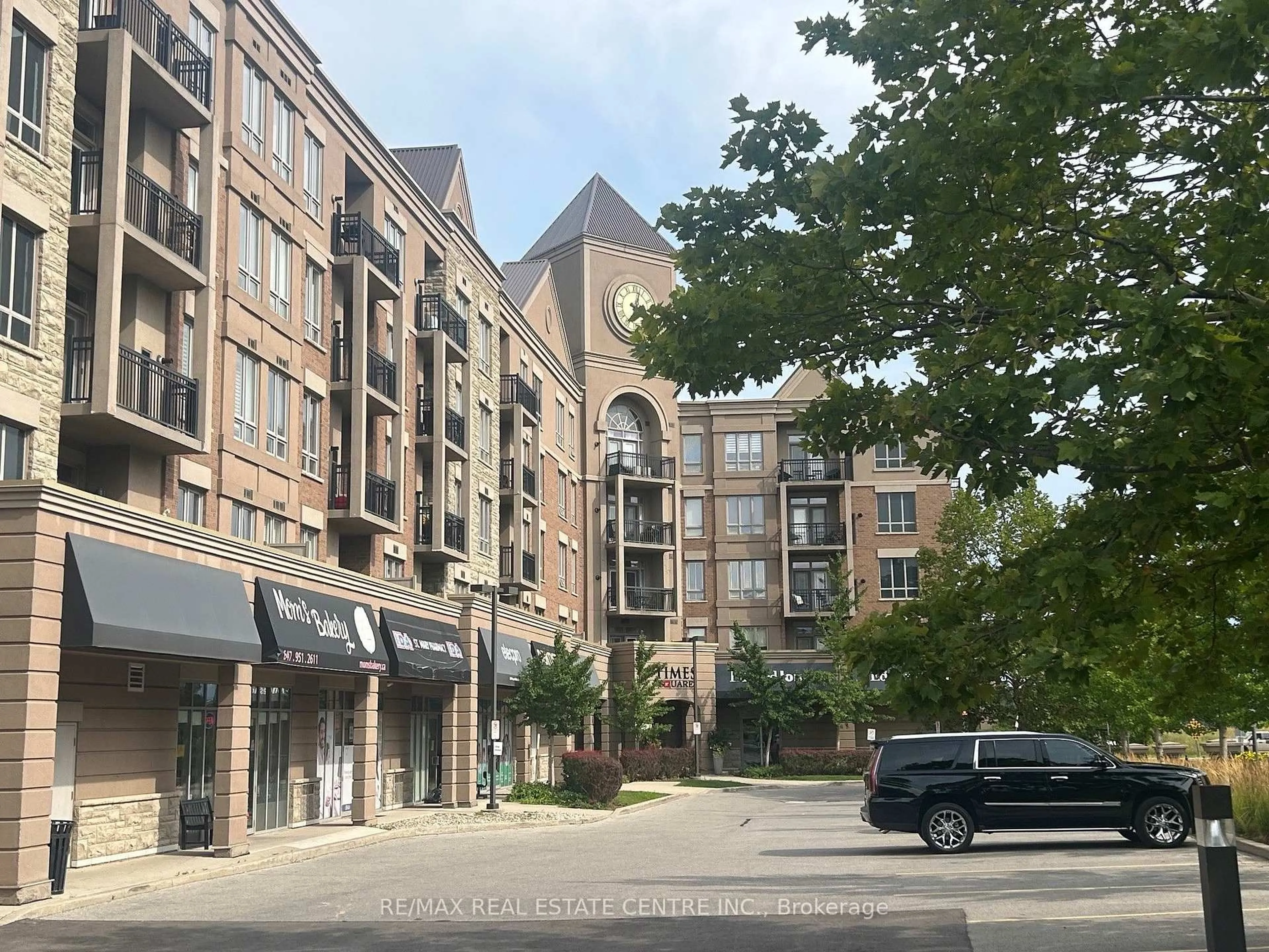 A pic from outside/outdoor area/front of a property/back of a property/a pic from drone, street for 5327 Upper Middle Rd #108, Burlington Ontario L7L 0E9