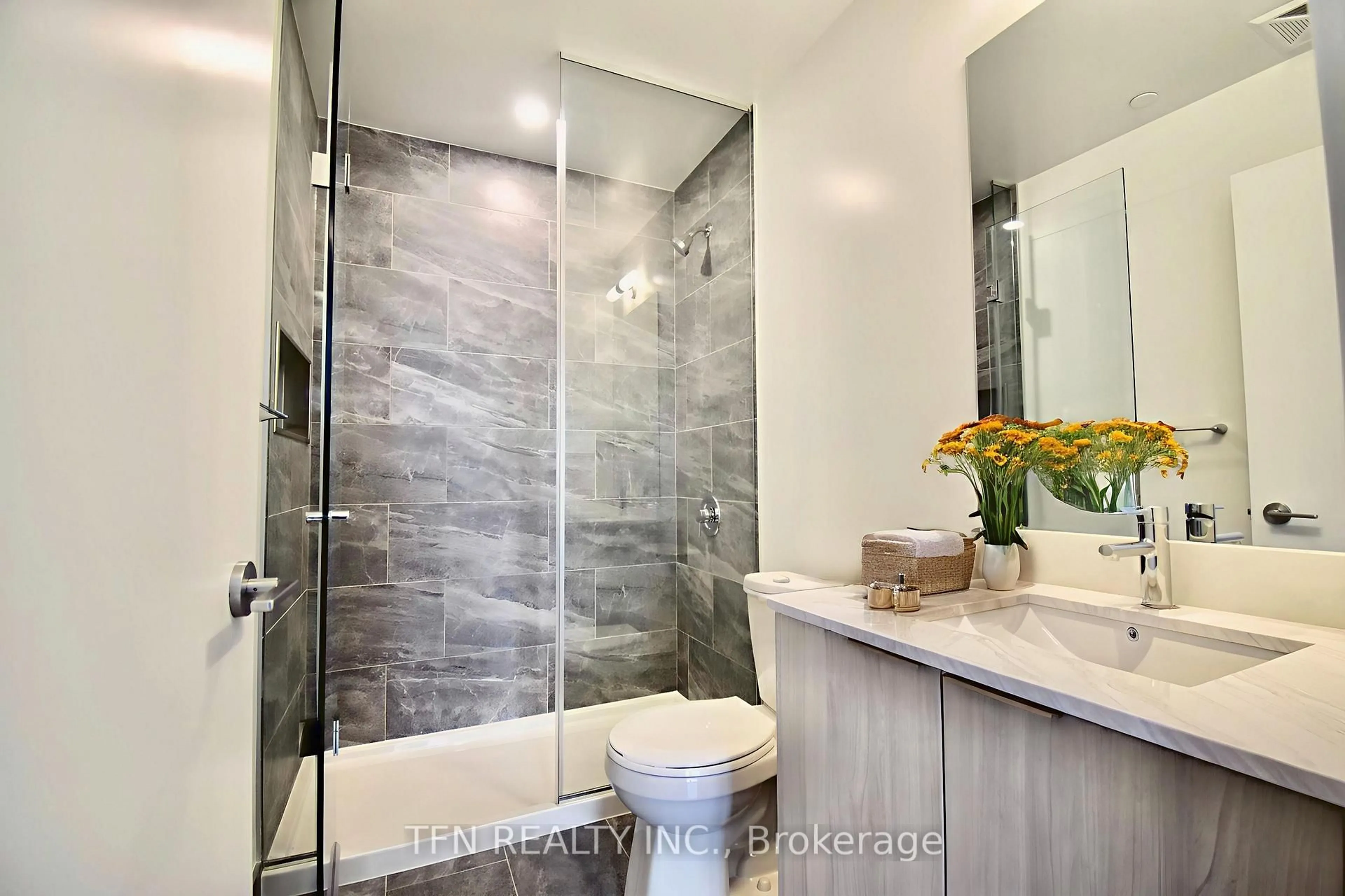 Contemporary bathroom, ceramic/tile floor for 395 Square One Dr #3803, Mississauga Ontario L5B 0P6