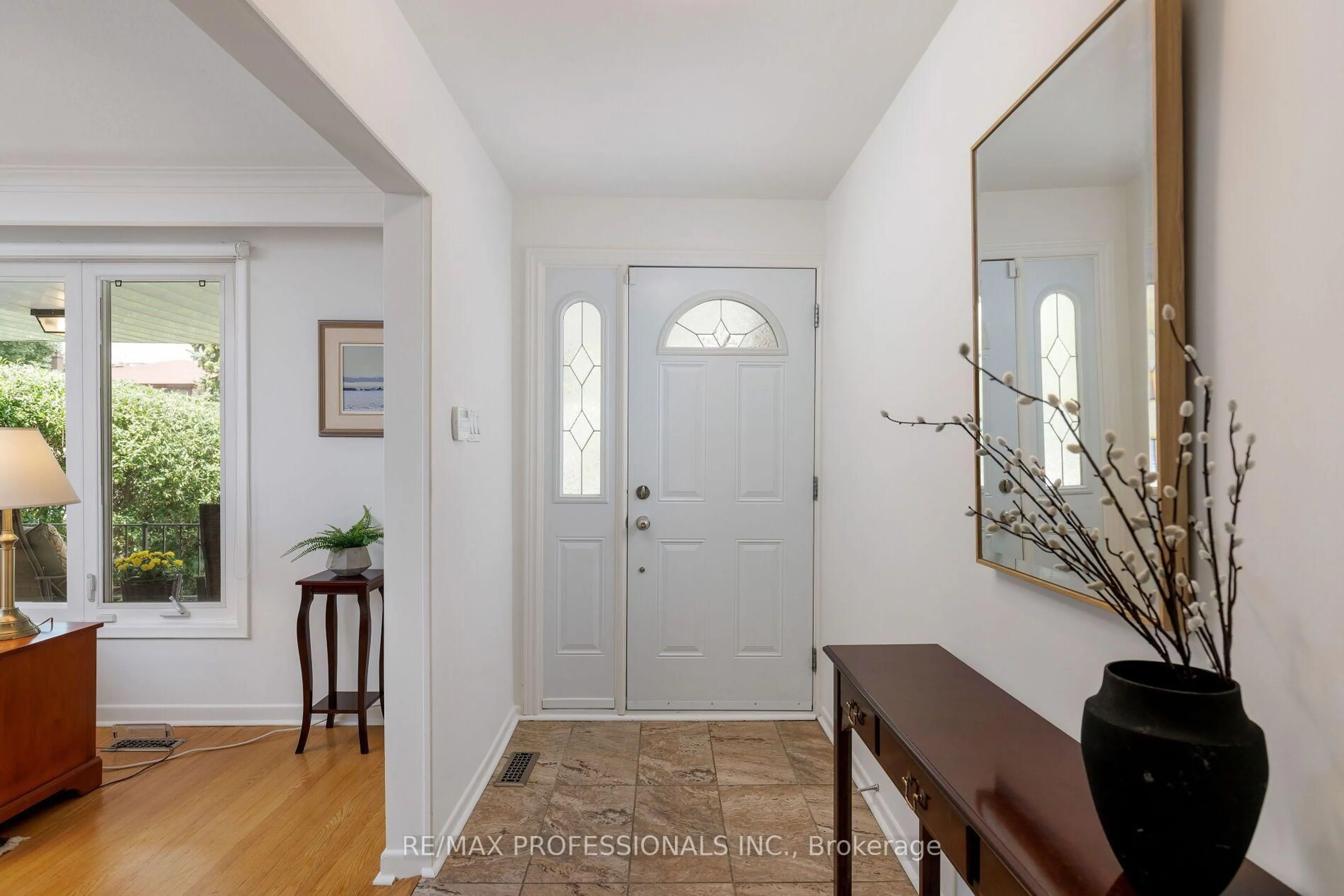 Indoor entryway for 36 Thicket Rd, Toronto Ontario M9C 2T6