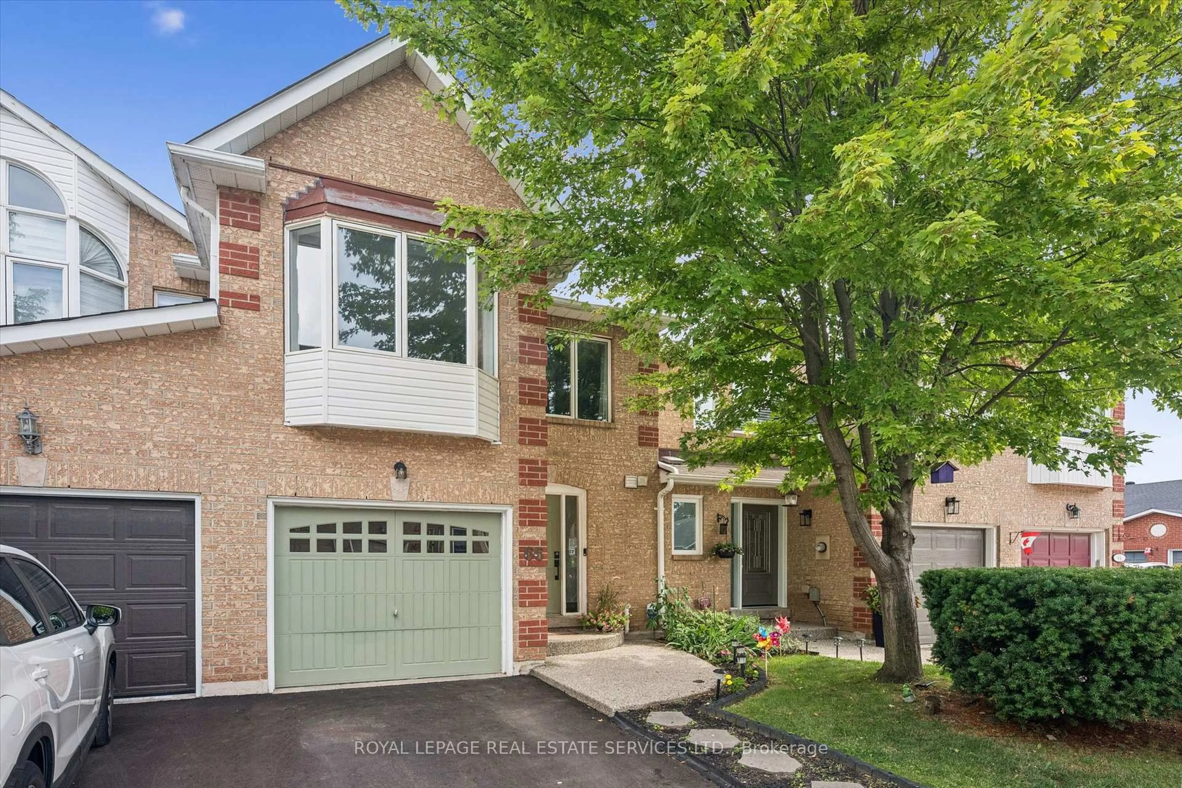 Home with brick exterior material, street for 1240 Westview Terr #66, Oakville Ontario L6M 3M4