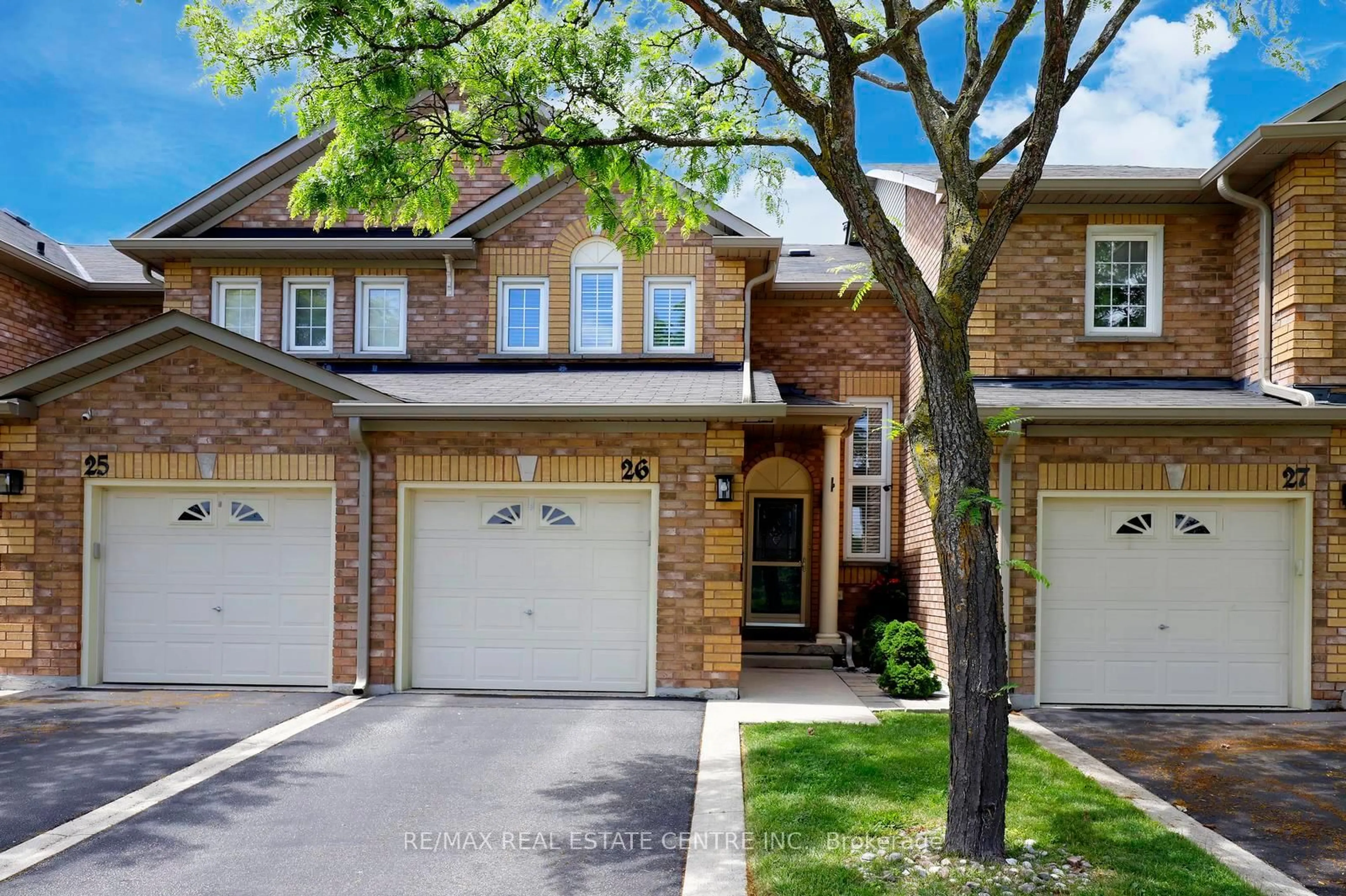 Home with brick exterior material, street for 2022 Atkinson Dr #26, Burlington Ontario L7M 4H6