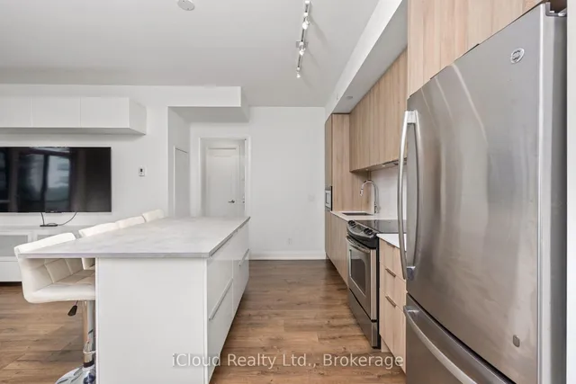 110 Marine Parade Dr #810, Toronto 5