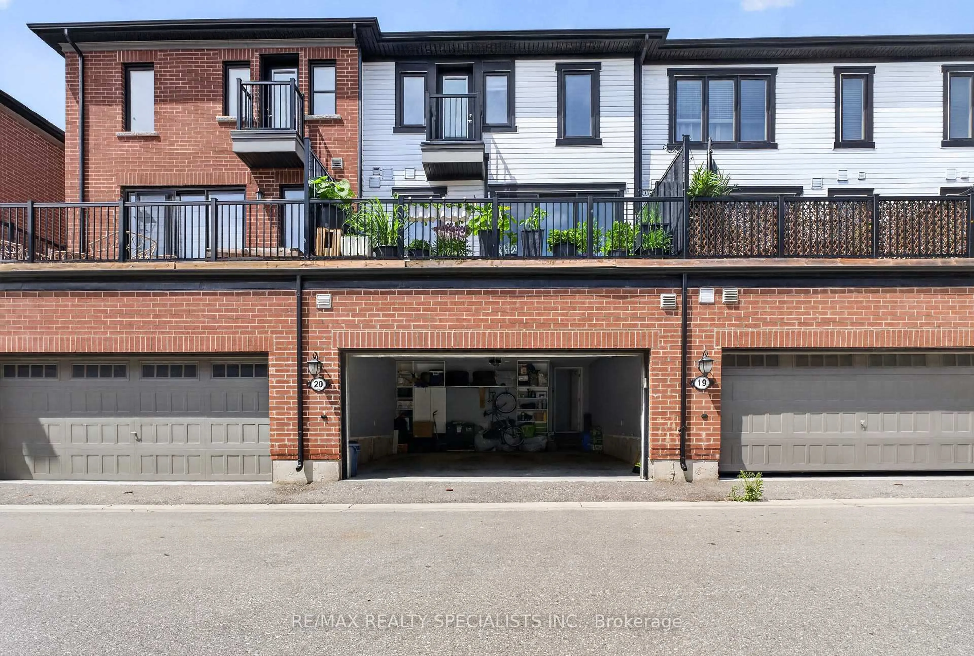 Home with brick exterior material, street for 975 Whitlock Ave #20, Milton Ontario L9E 1S9