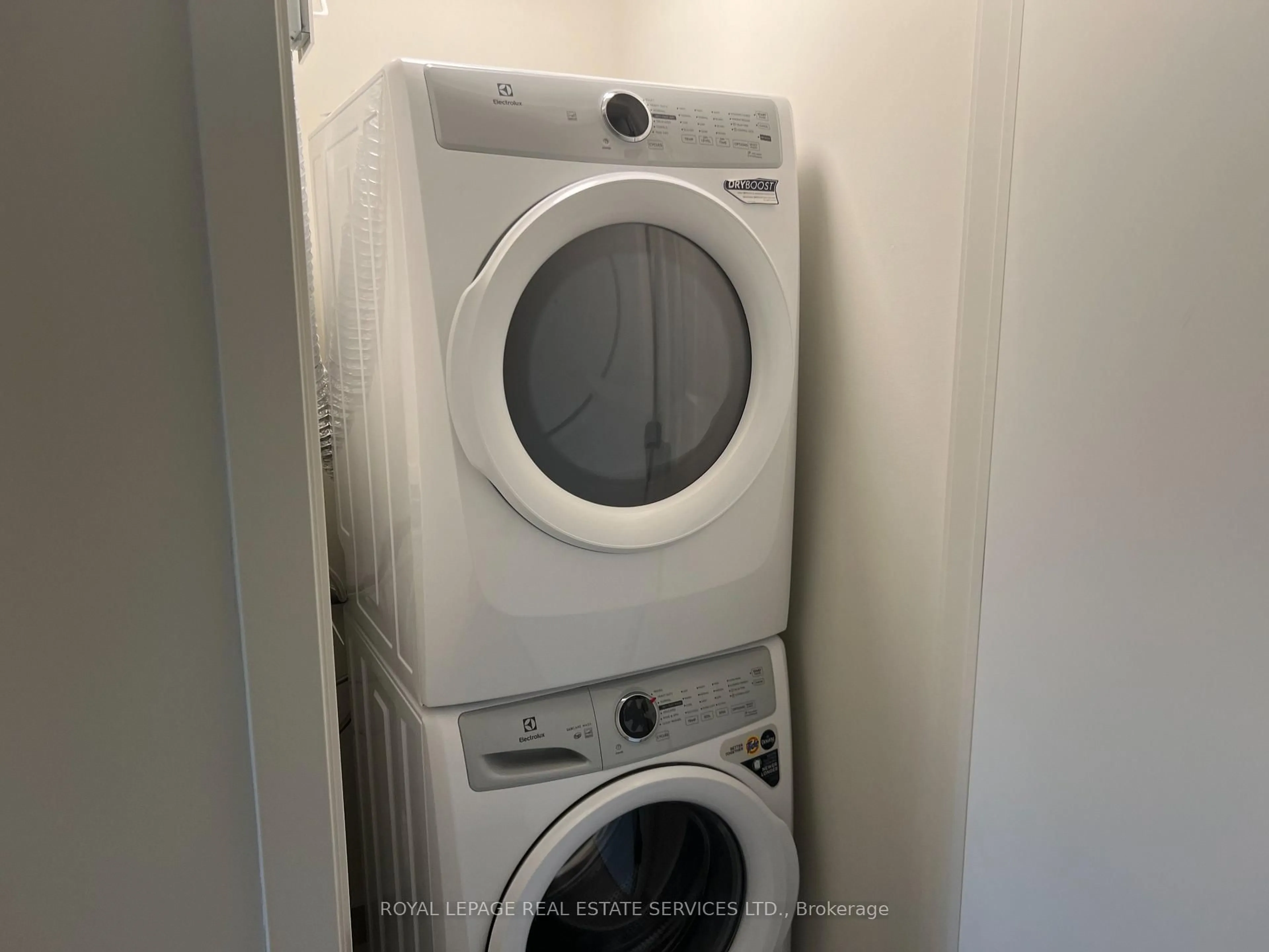 Laundry room for 123 Maurice Dr #313, Oakville Ontario L6K 2W6