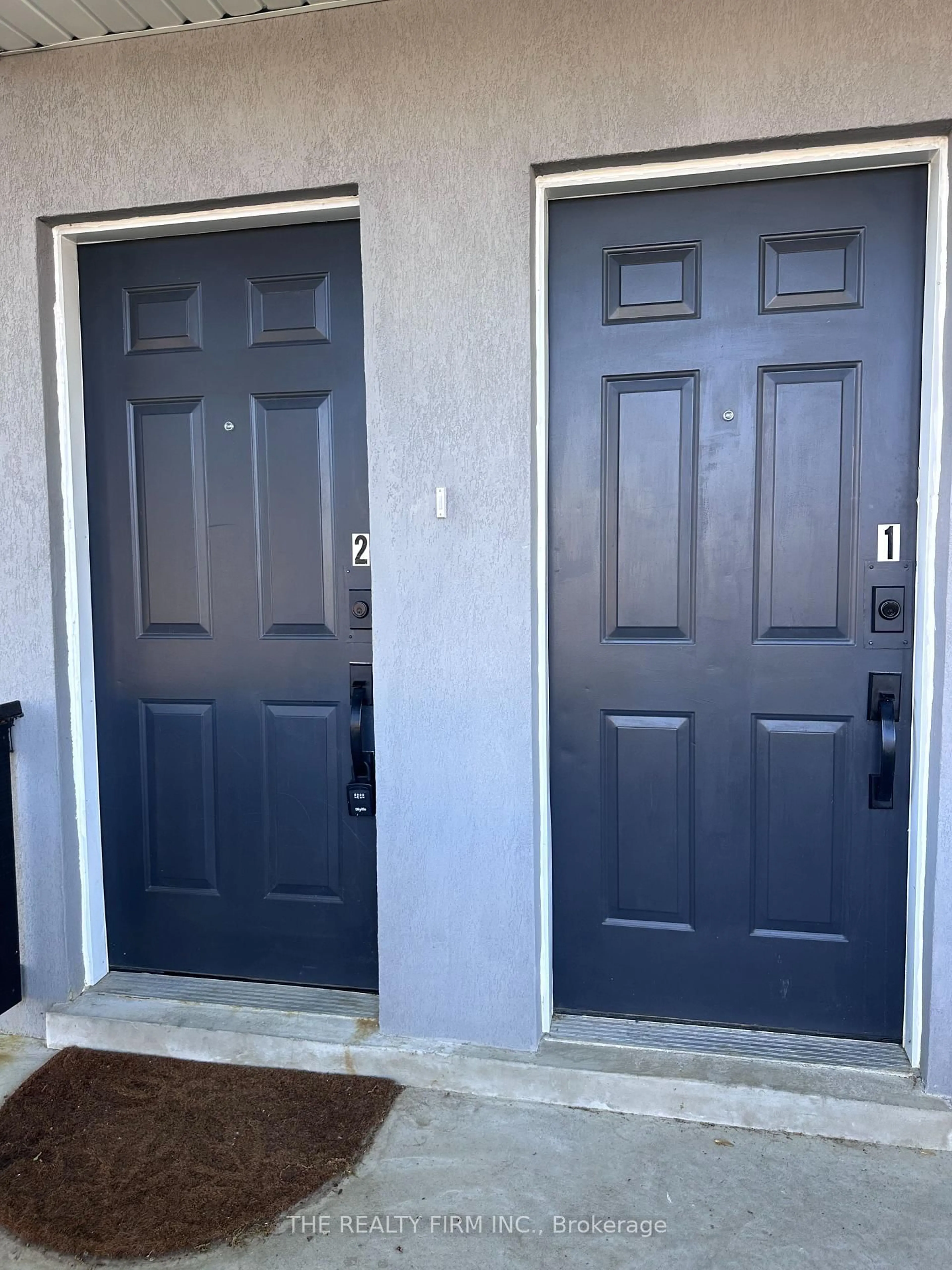 Indoor entryway for 6 Lapp St, Toronto Ontario M6N 3W6
