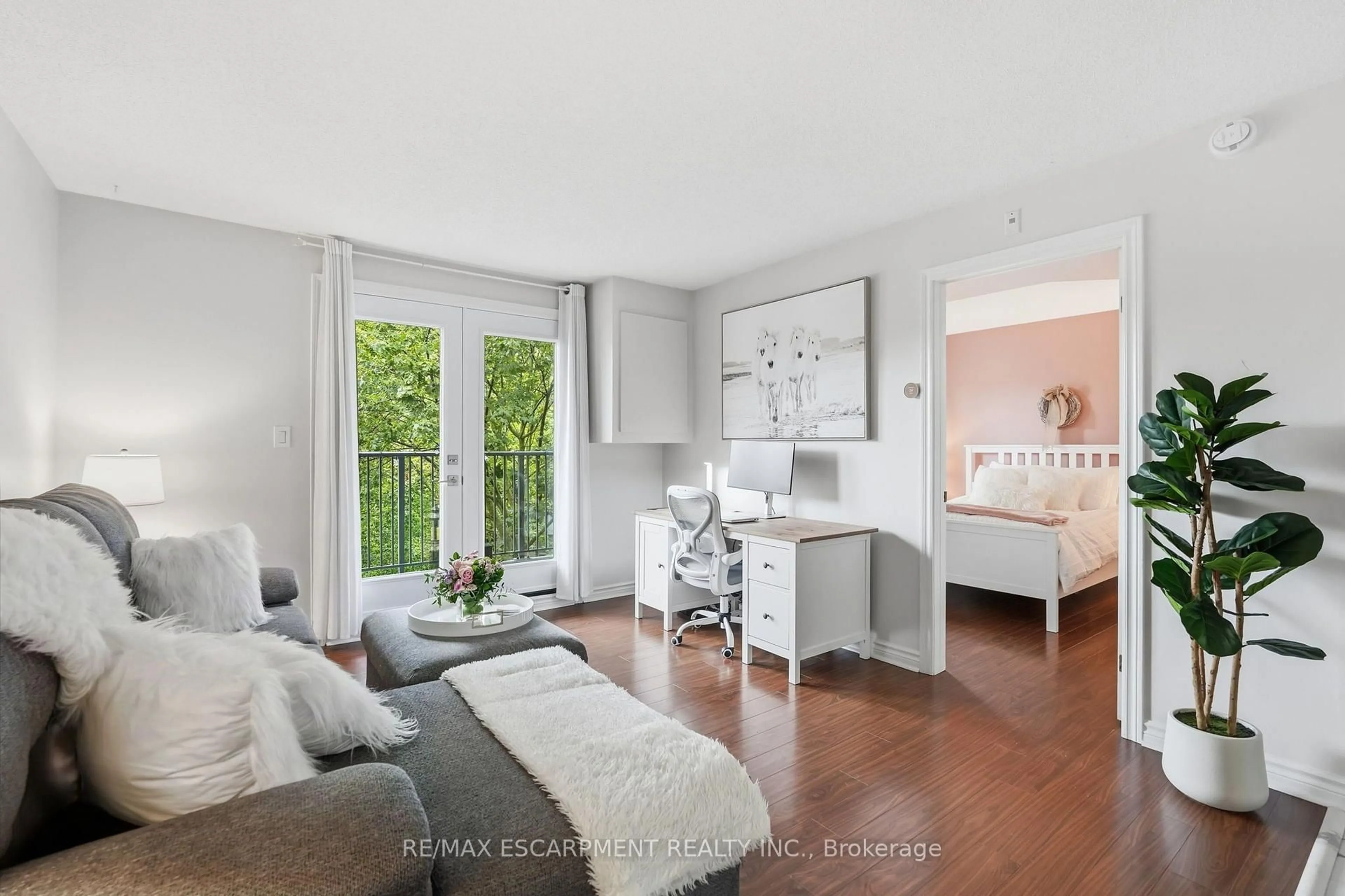 Living room with furniture, unknown for 2030 Cleaver Ave #322, Burlington Ontario L7M 4C3