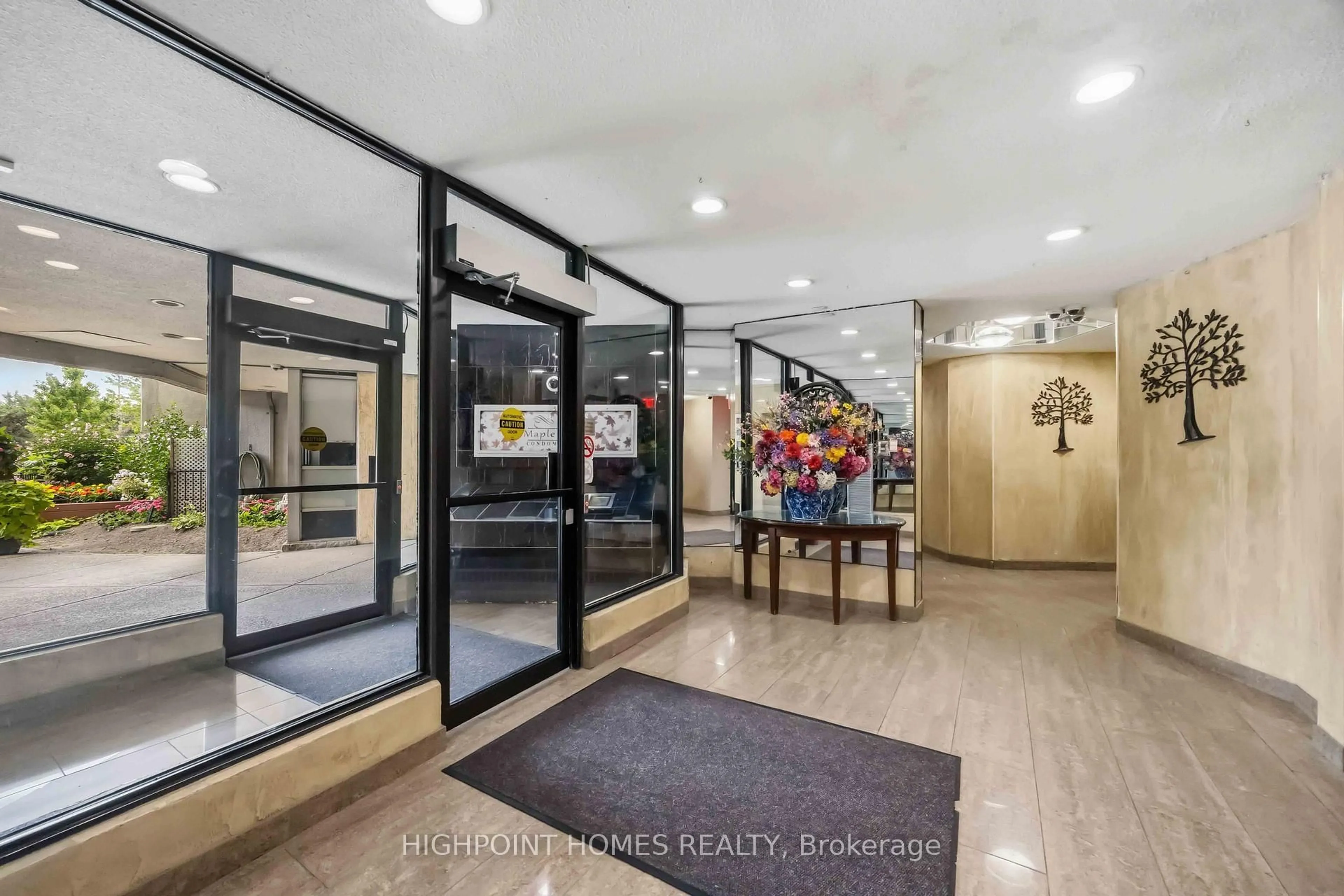 Indoor foyer for 10 Martha Eaton Way #109, Toronto Ontario M6M 5B3
