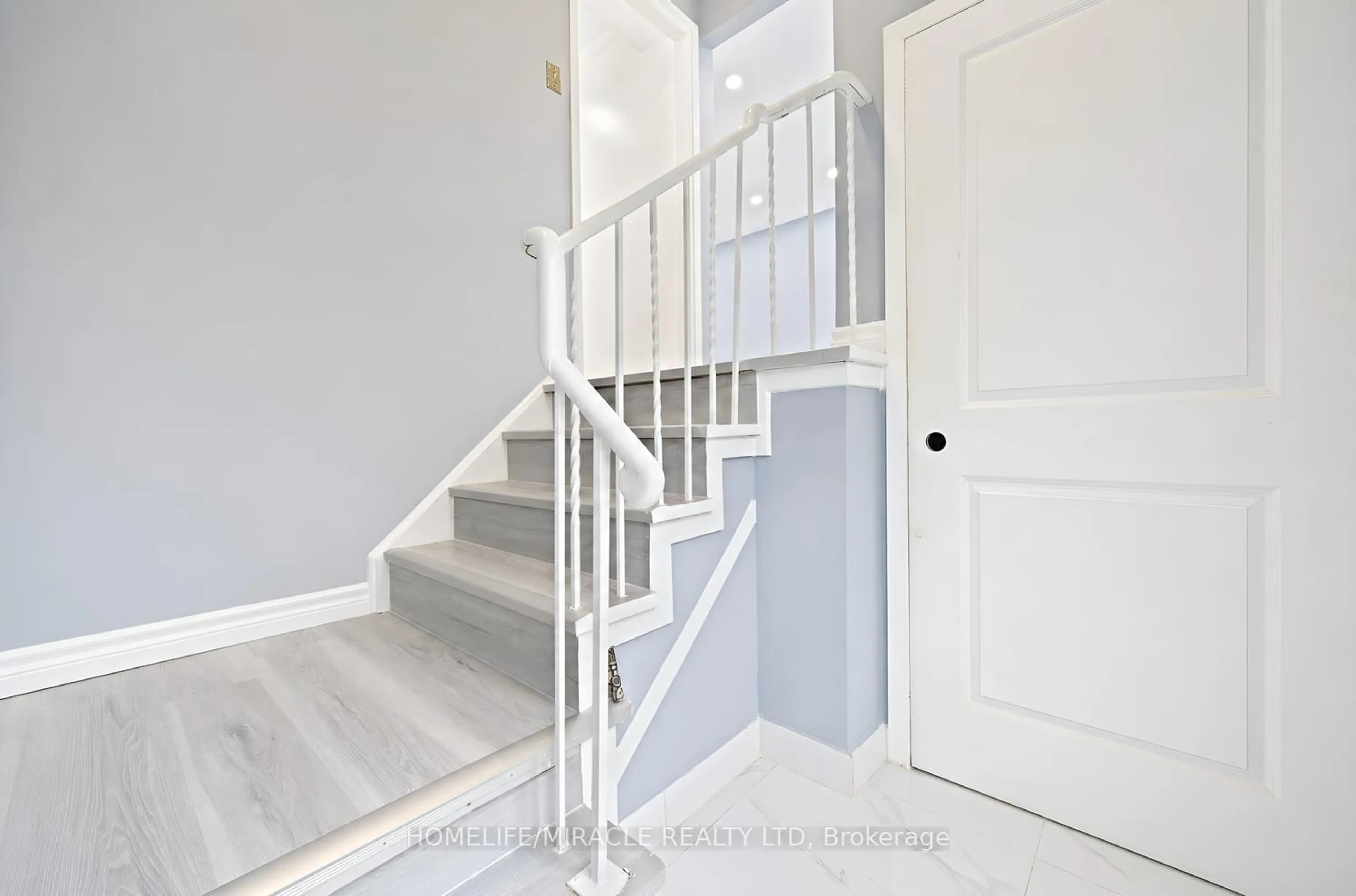 Stairs for 177 Westmore Dr, Toronto Ontario M9V 4N2