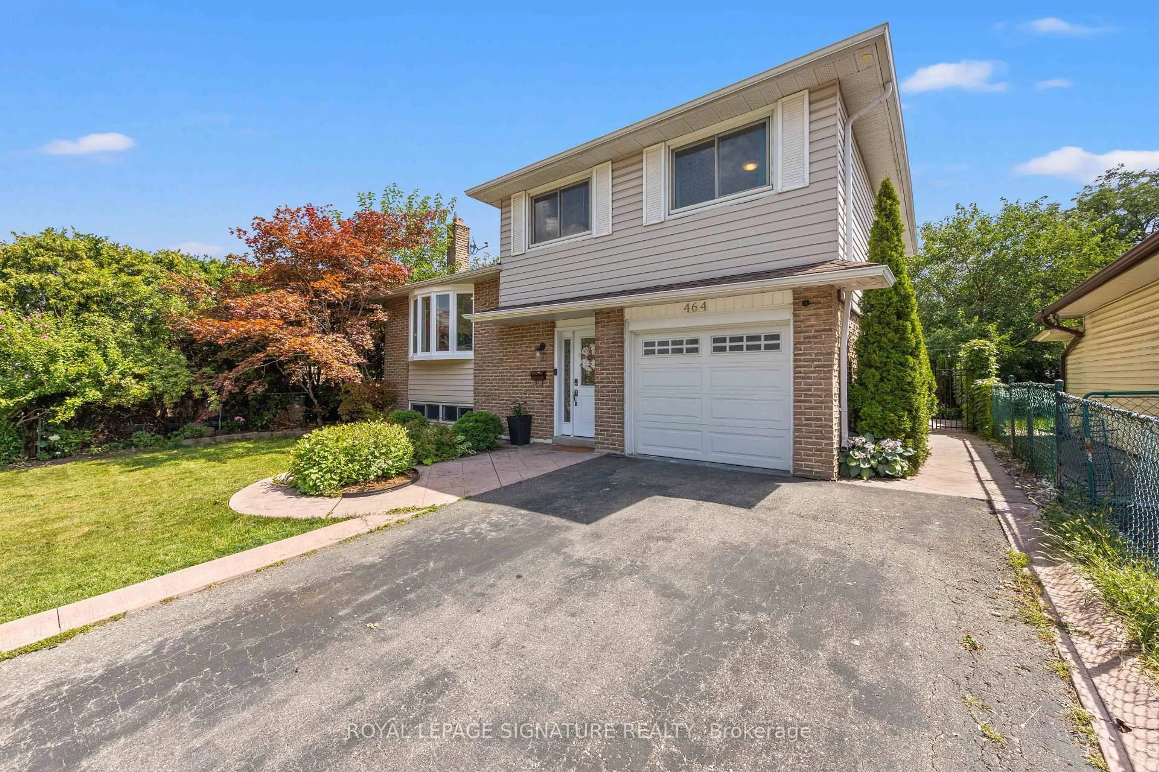 Home with brick exterior material, street for 464 Bartley Bull Pkwy, Brampton Ontario L6W 2M8