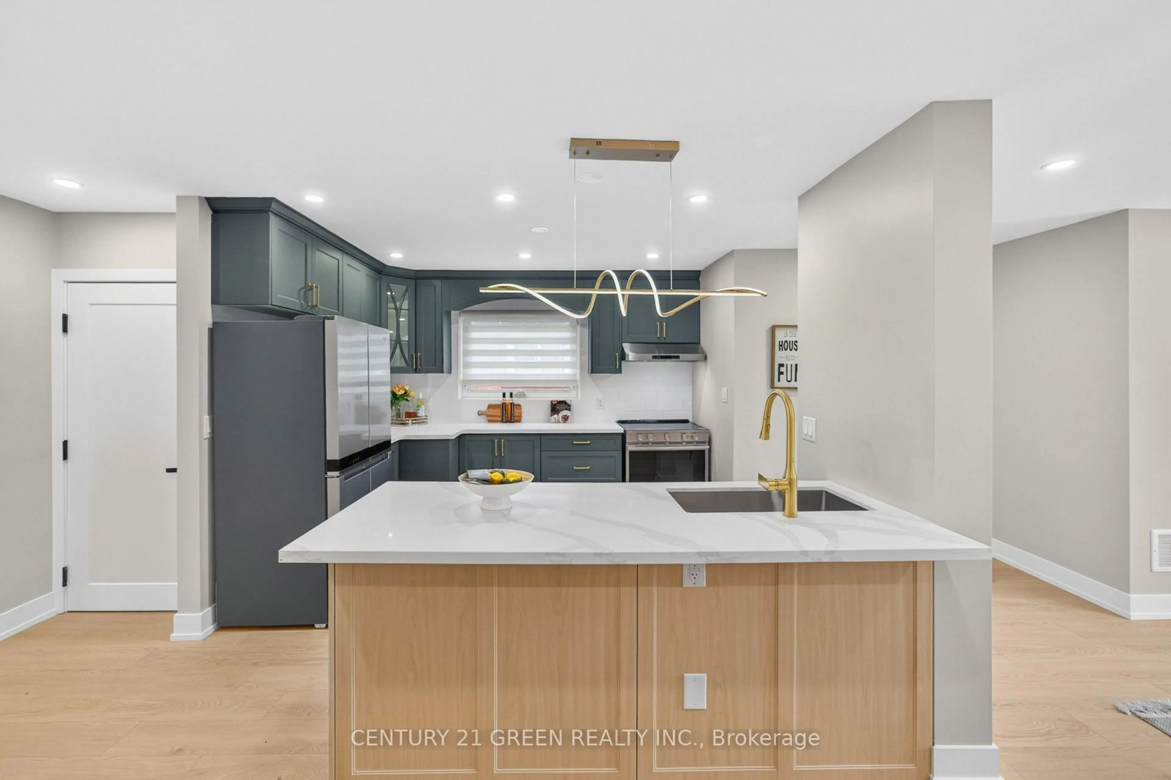 Contemporary kitchen, ceramic/tile floor for 3628 Anniversary Rd, Mississauga Ontario L5C 2G1