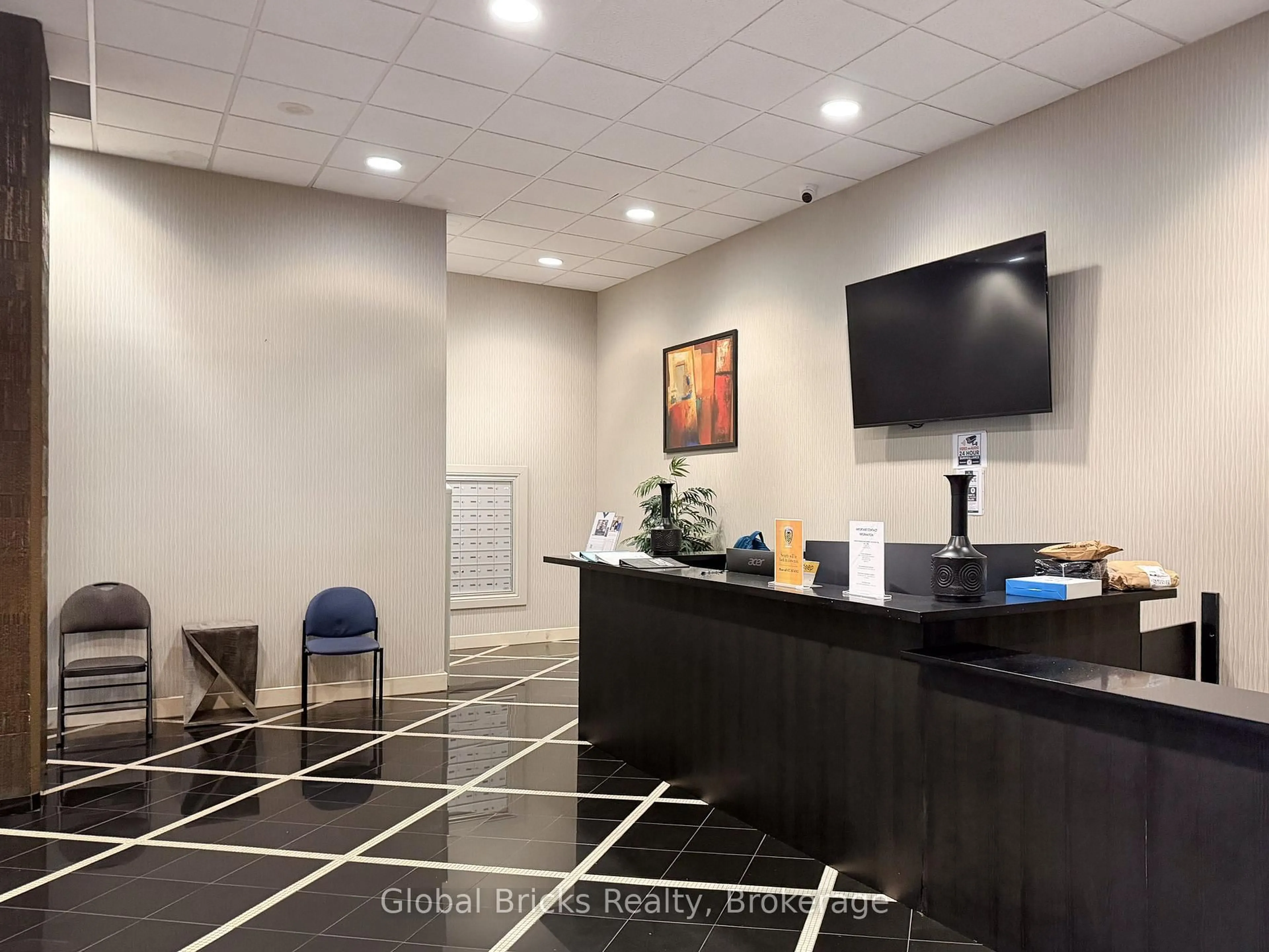 Lobby for 2737 Keele St #901, Toronto Ontario M3M 2E9