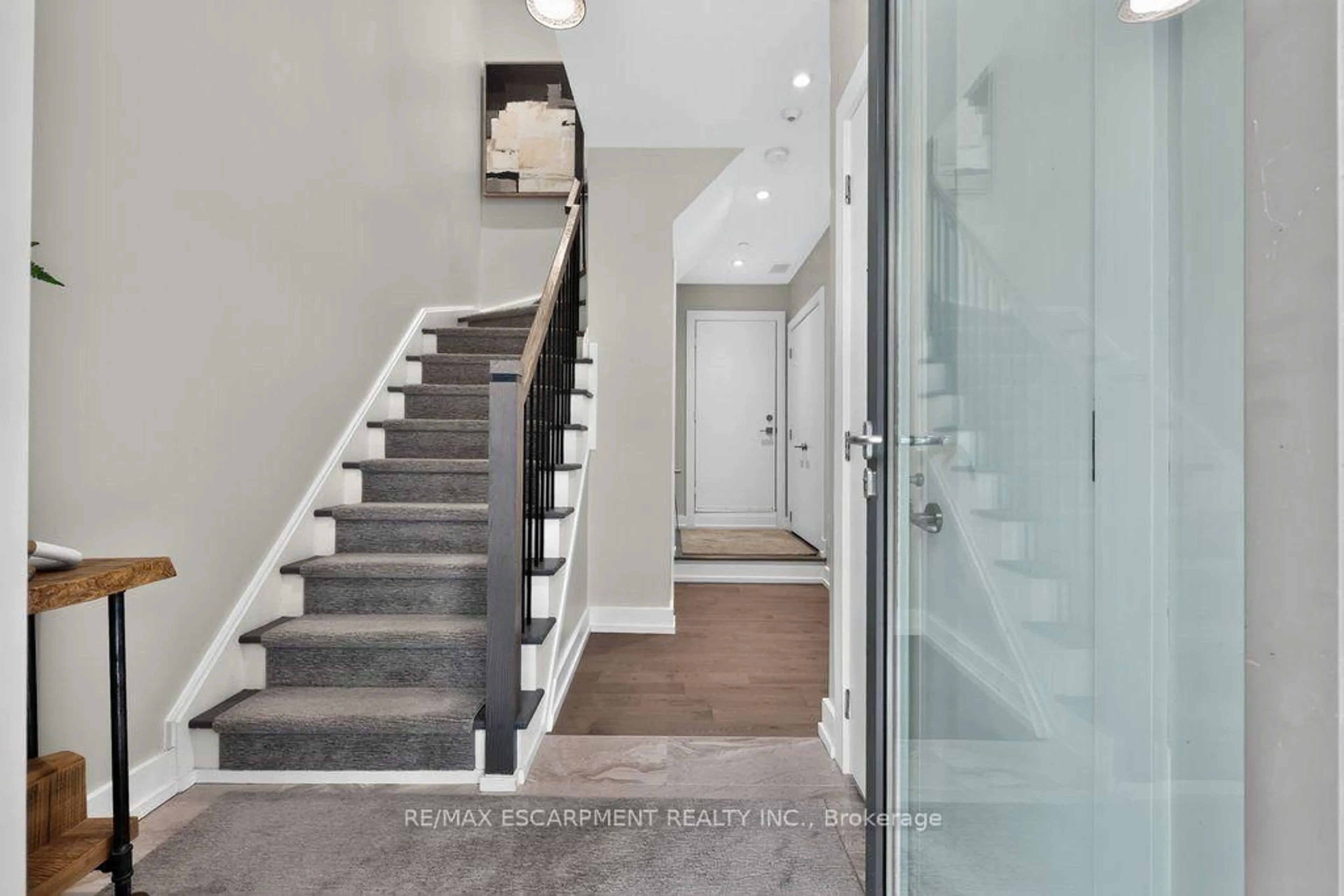 Unknown for 21 Godfreys Lane, Mississauga Ontario L5H 2T1