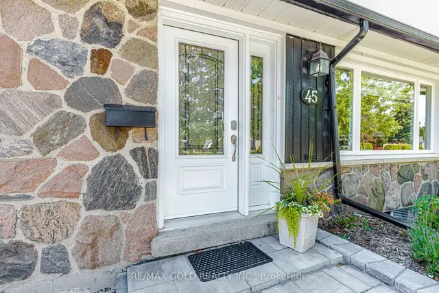 45 Grange Dr, Brampton 4