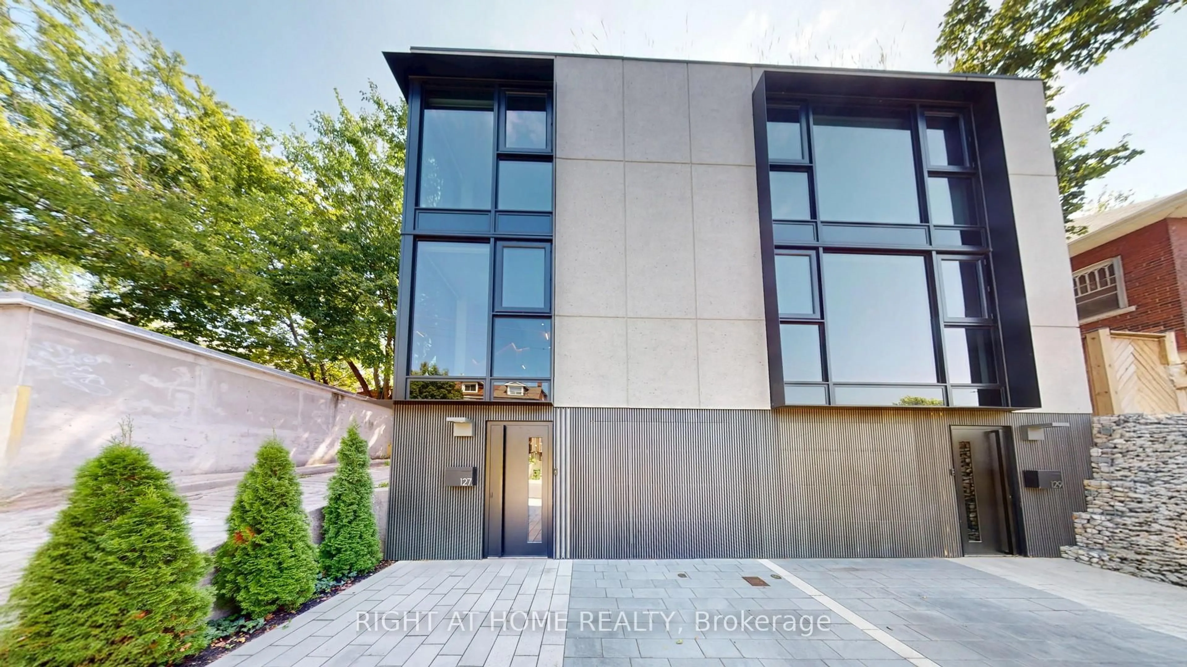 Unknown for 127 Glenlake Ave, Toronto Ontario M6P 1E6