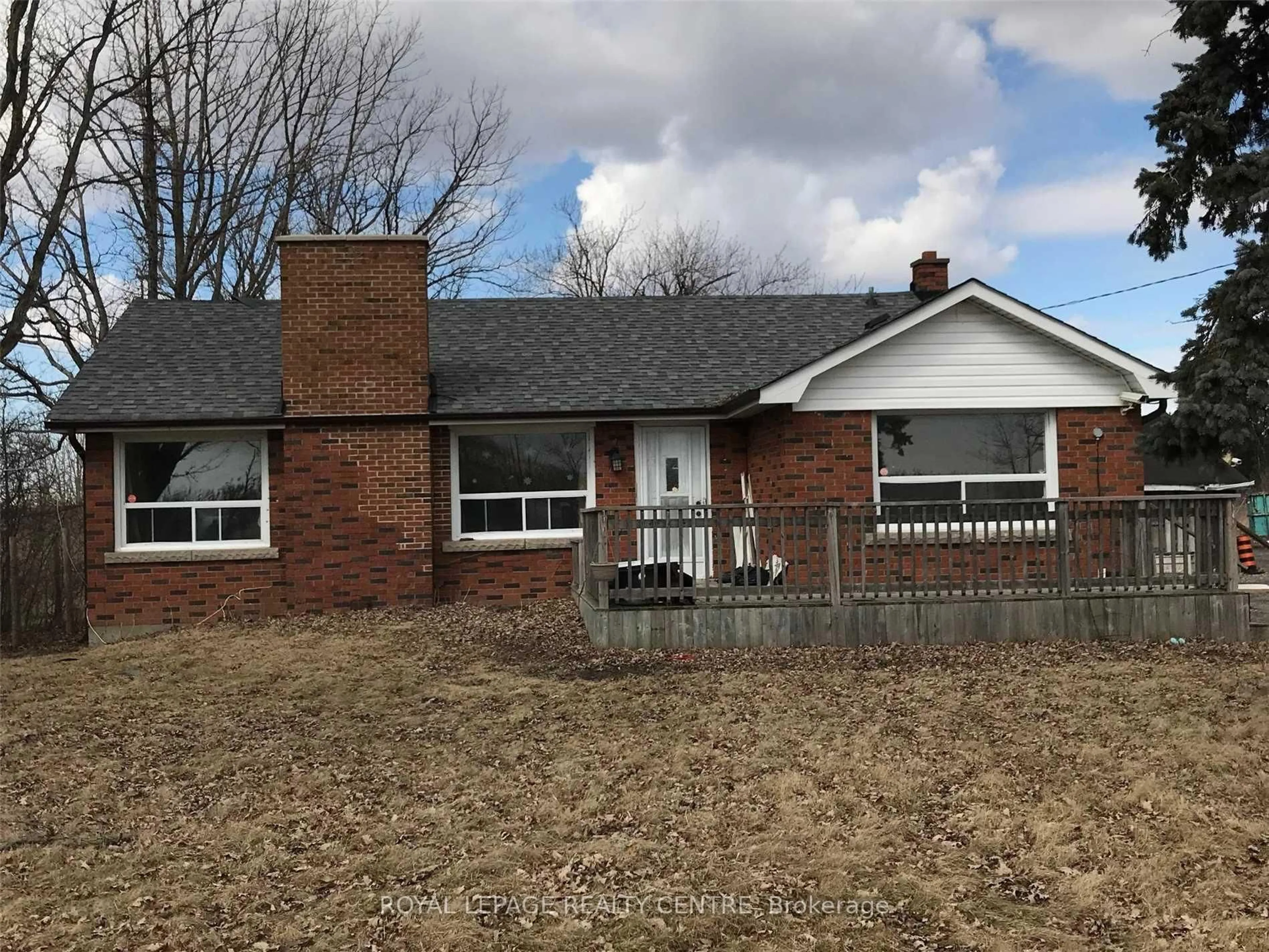 Home with brick exterior material, unknown for 1013 Lower Base Line, Milton Ontario L0P 1E0