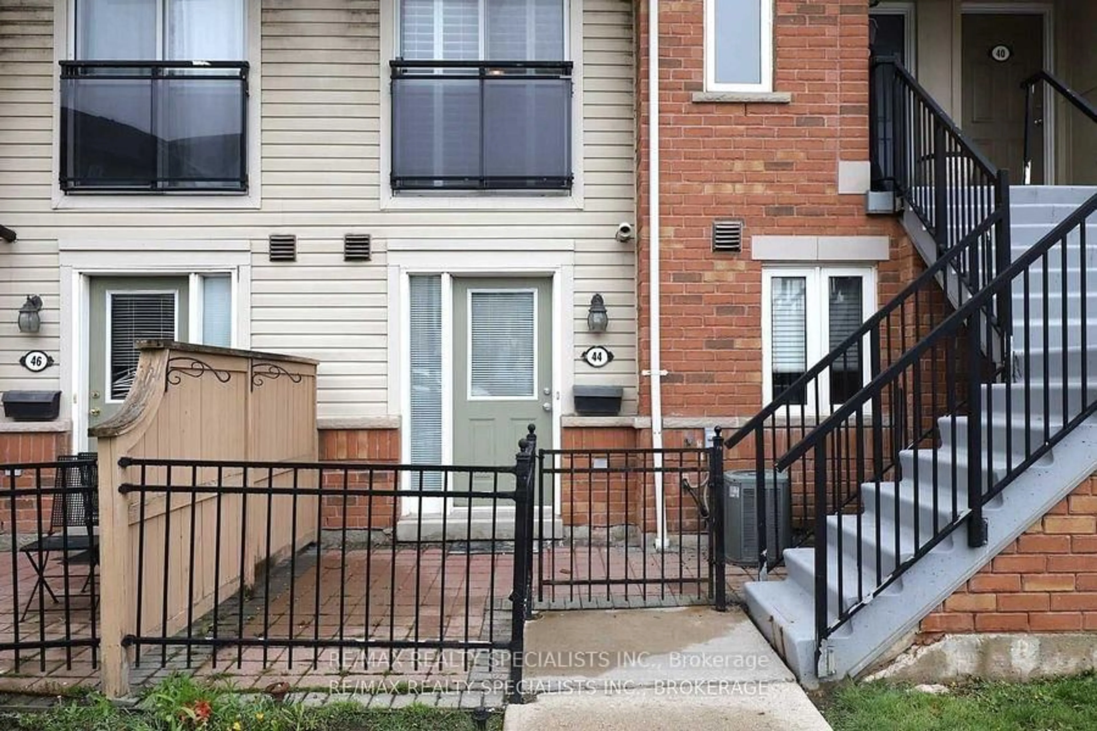 Unknown for 4620 Guildwood Way #44, Mississauga Ontario L5R 4H4