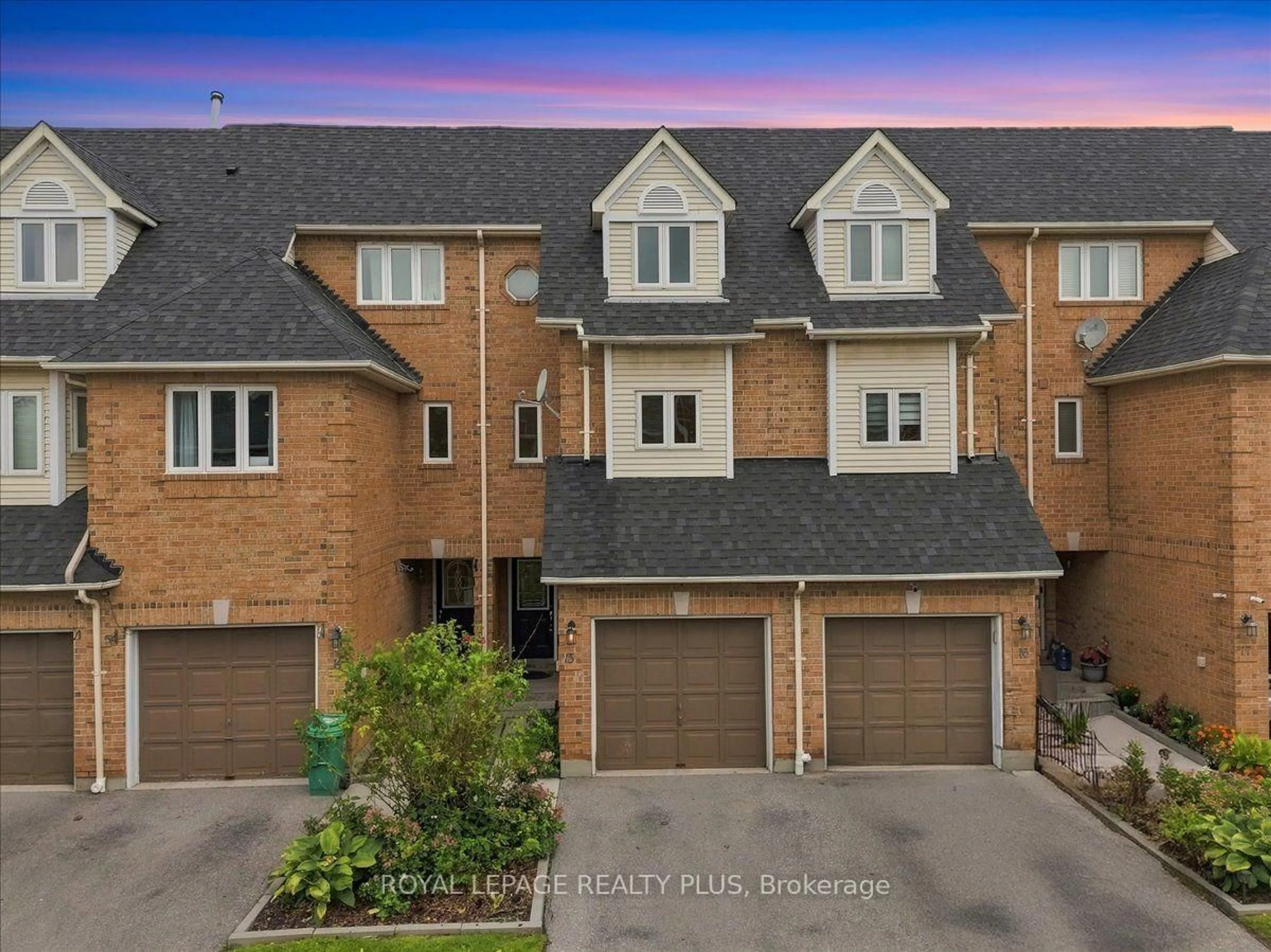 A pic from outside/outdoor area/front of a property/back of a property/a pic from drone, street for 45 Bristol Rd #15, Mississauga Ontario L4Z 3P5