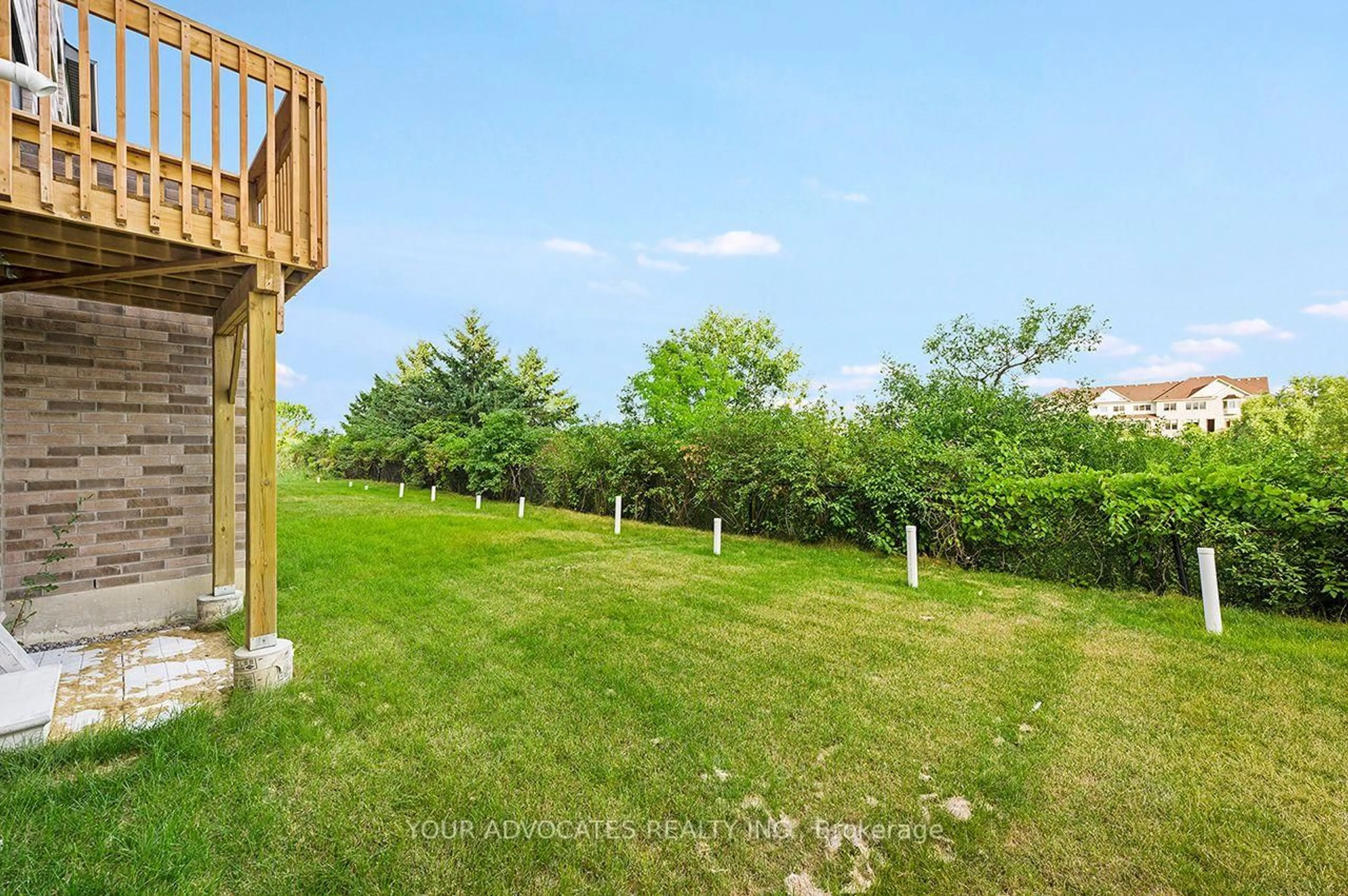 A pic from outside/outdoor area/front of a property/back of a property/a pic from drone, forest/trees view for 40 Falby Rd, Brampton Ontario L6P 4S1