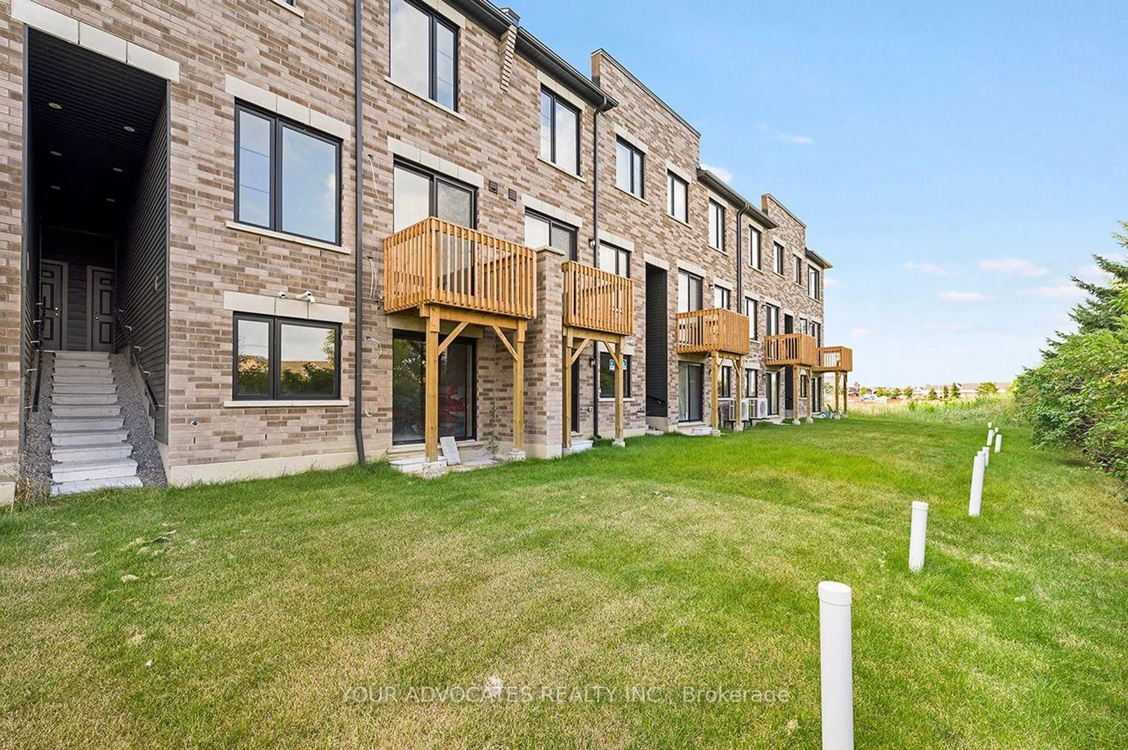 Unknown for 40 Falby Rd, Brampton Ontario L6P 4S1