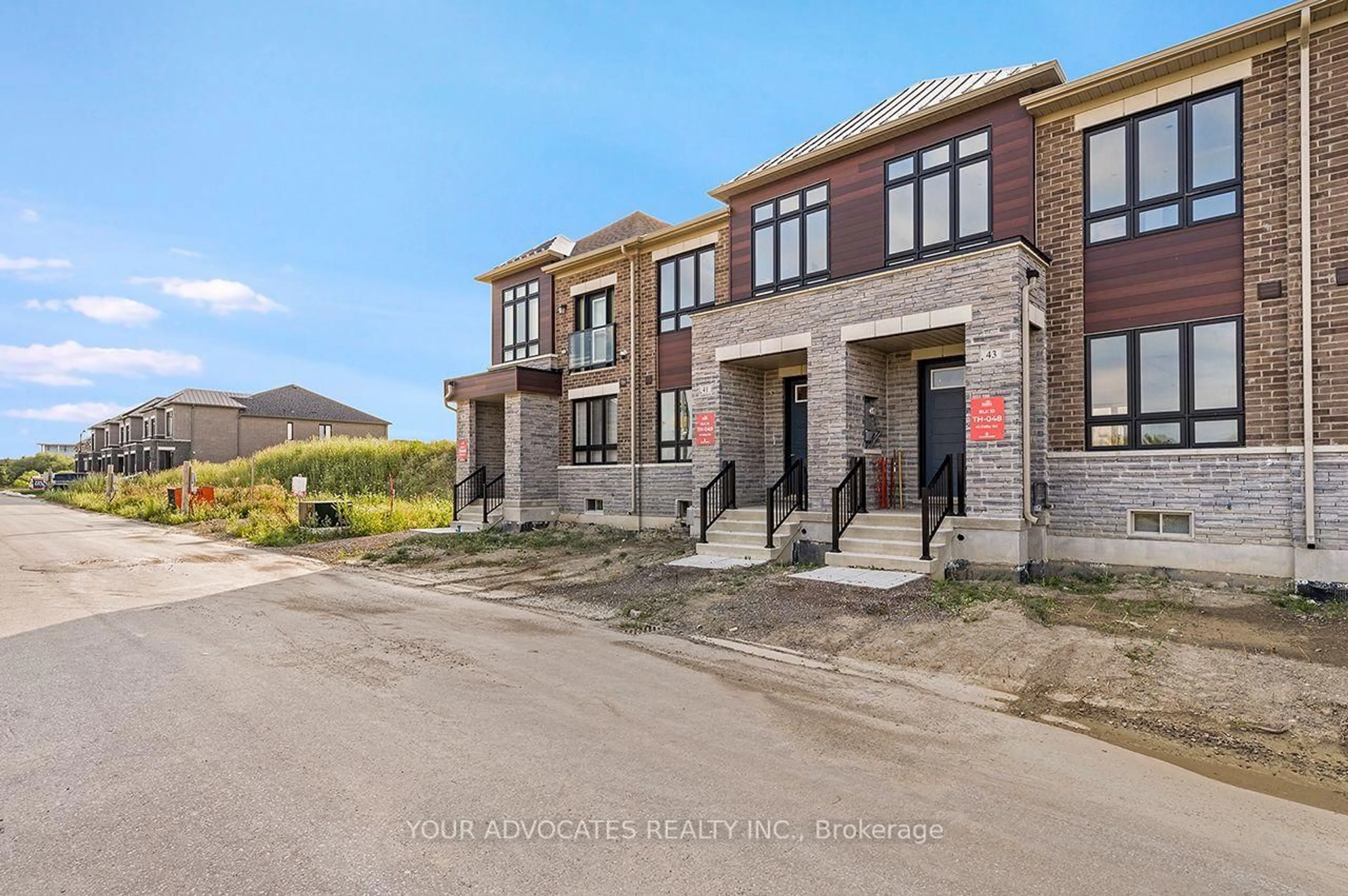 A pic from outside/outdoor area/front of a property/back of a property/a pic from drone, unknown for 43 Falby Rd, Brampton Ontario L6P 4S1
