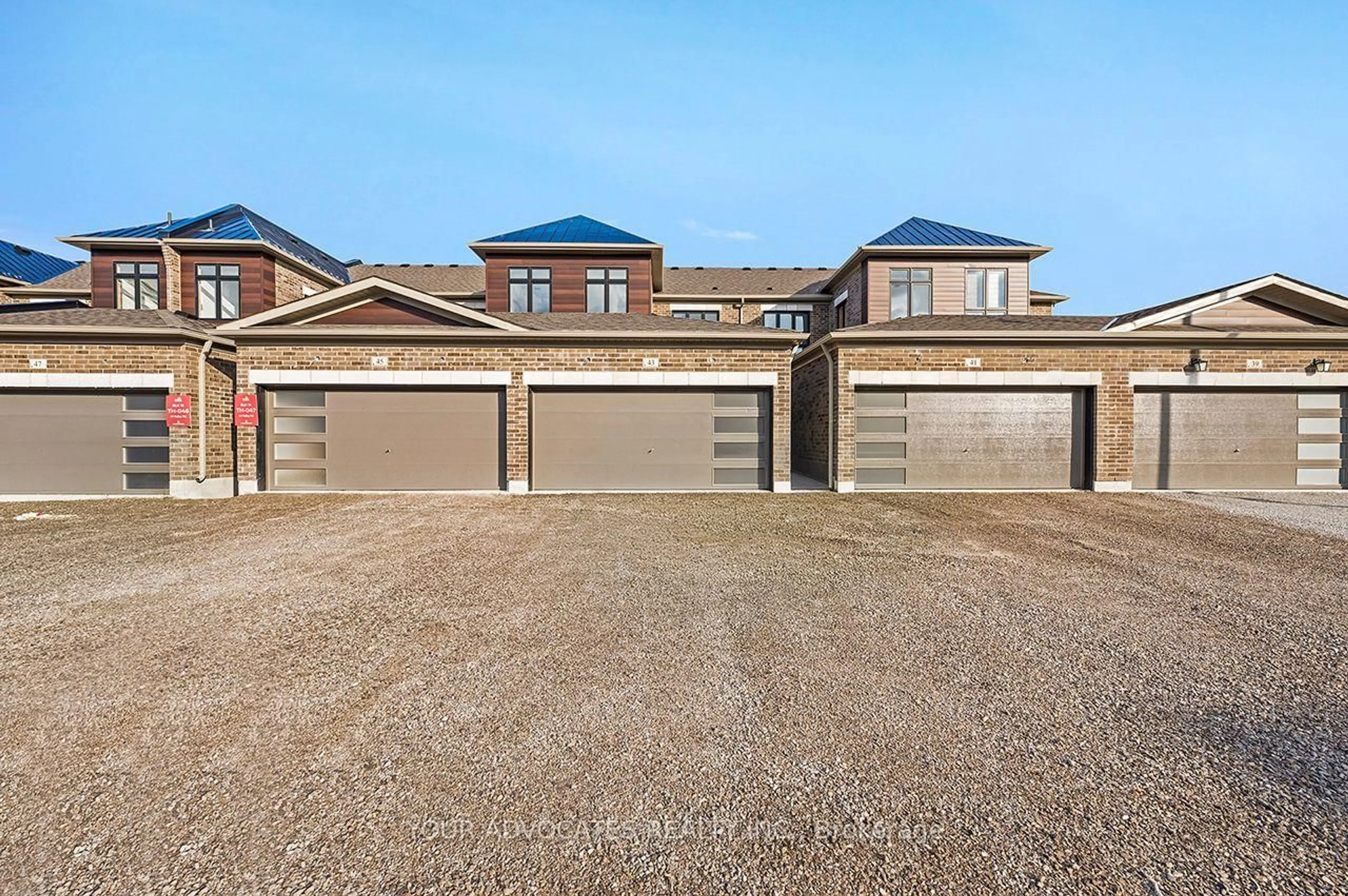 Unknown for 43 Falby Rd, Brampton Ontario L6P 4S1