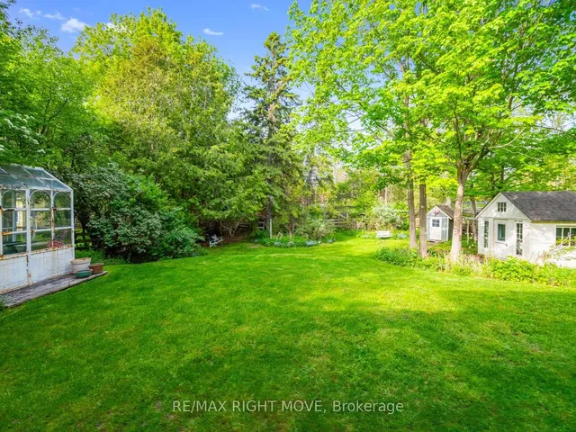 7135 Pond St, Mississauga 5