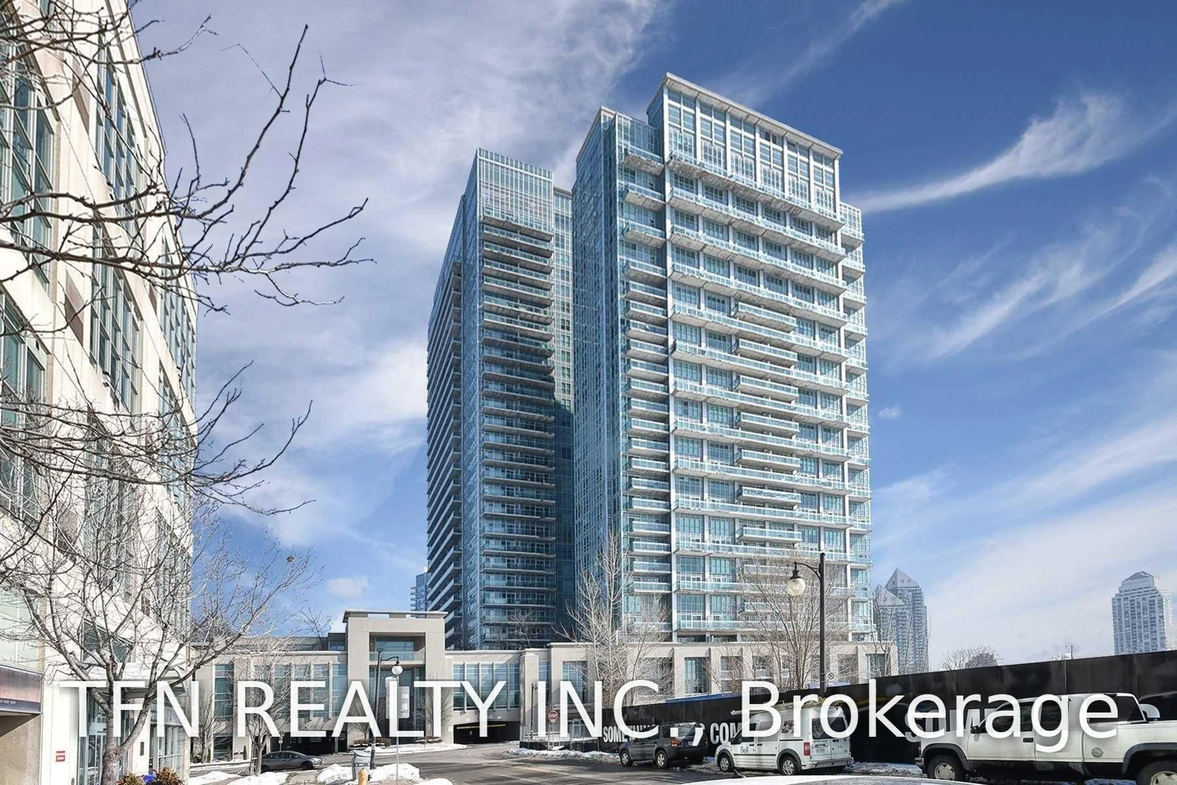 Blurry image for 165 Legion Rd #532, Toronto Ontario M8Y 0B3