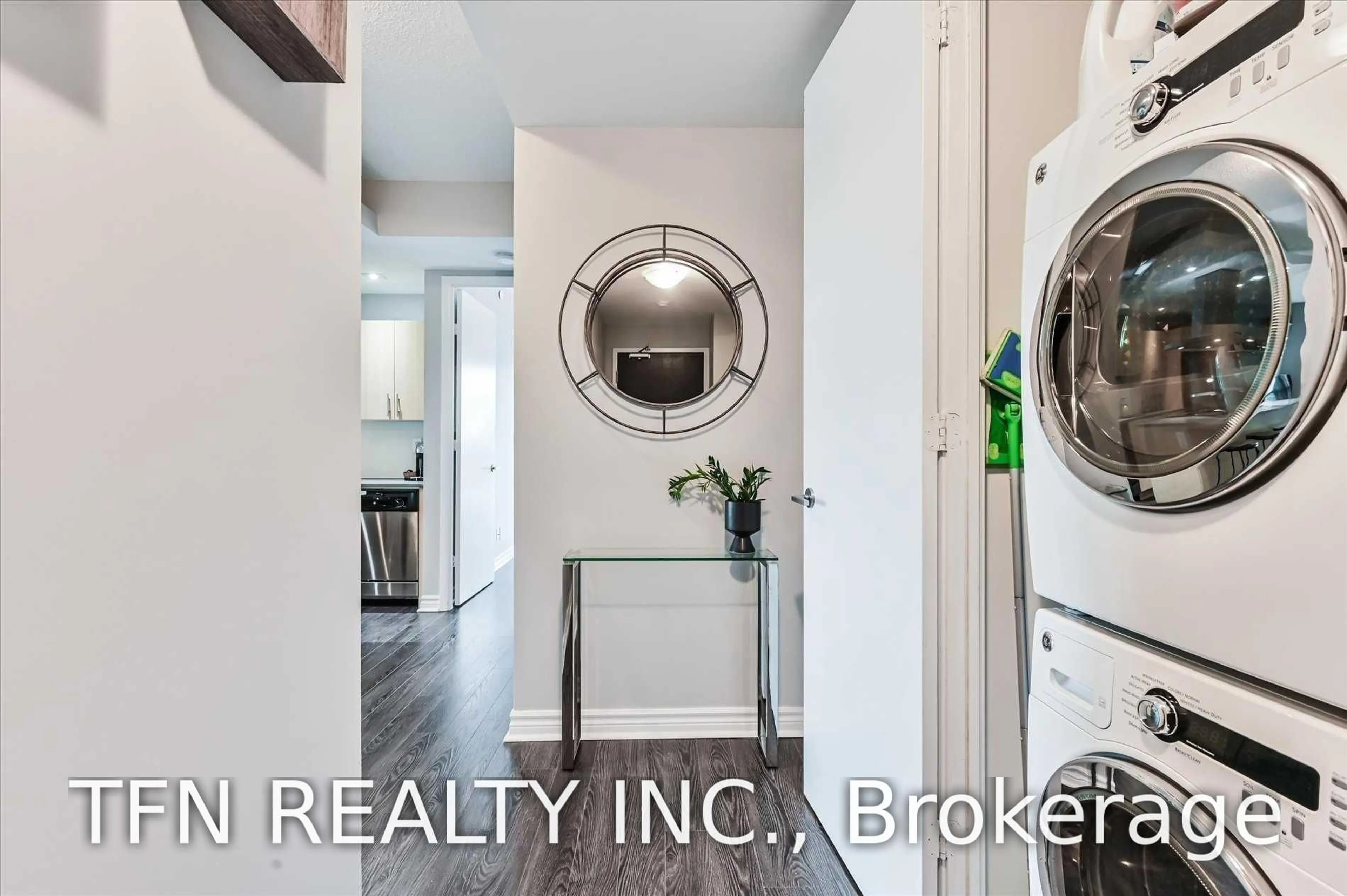 Indoor entryway for 165 Legion Rd #532, Toronto Ontario M8Y 0B3