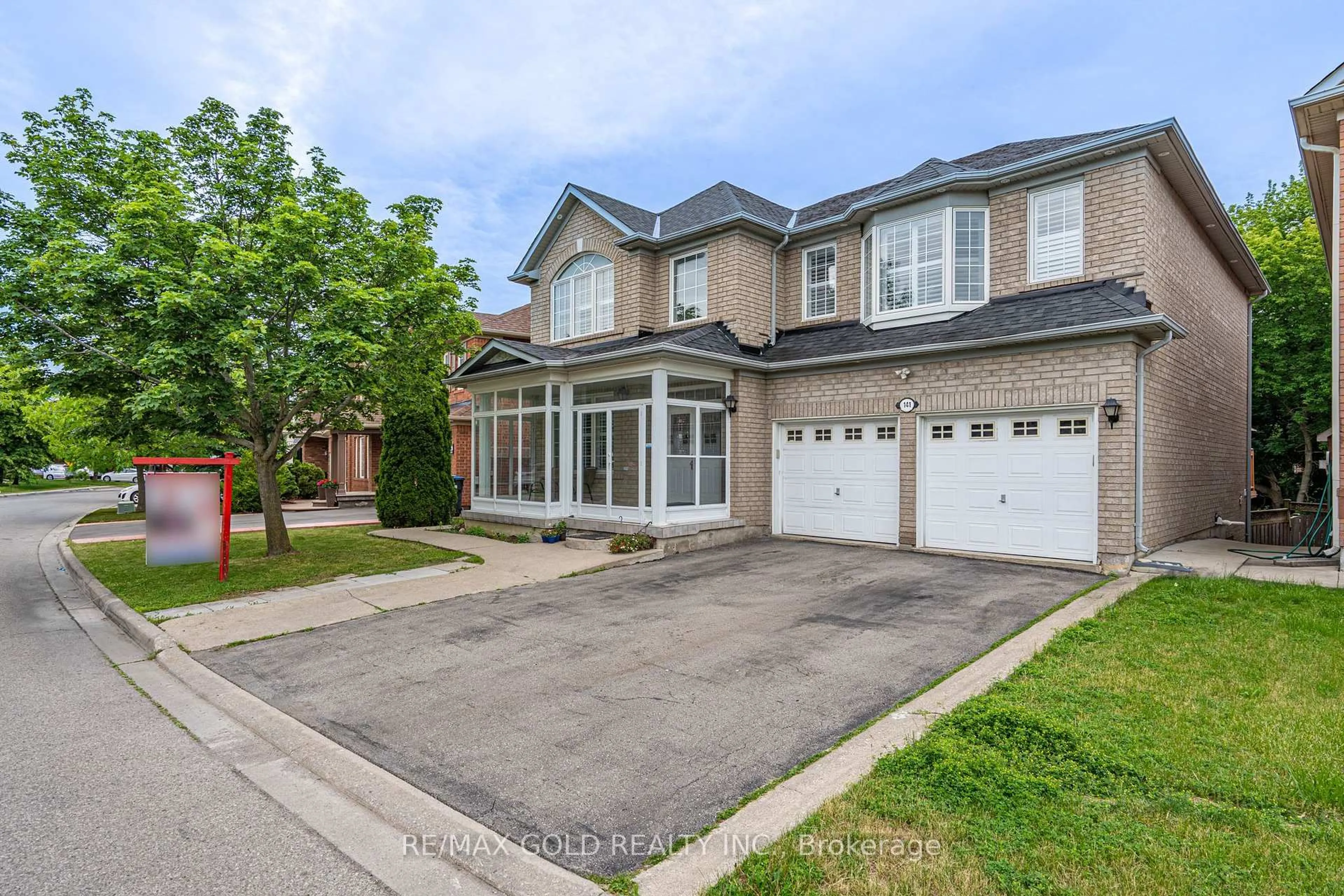 Unknown for 141 Whitwell Dr, Brampton Ontario L6P 1L2