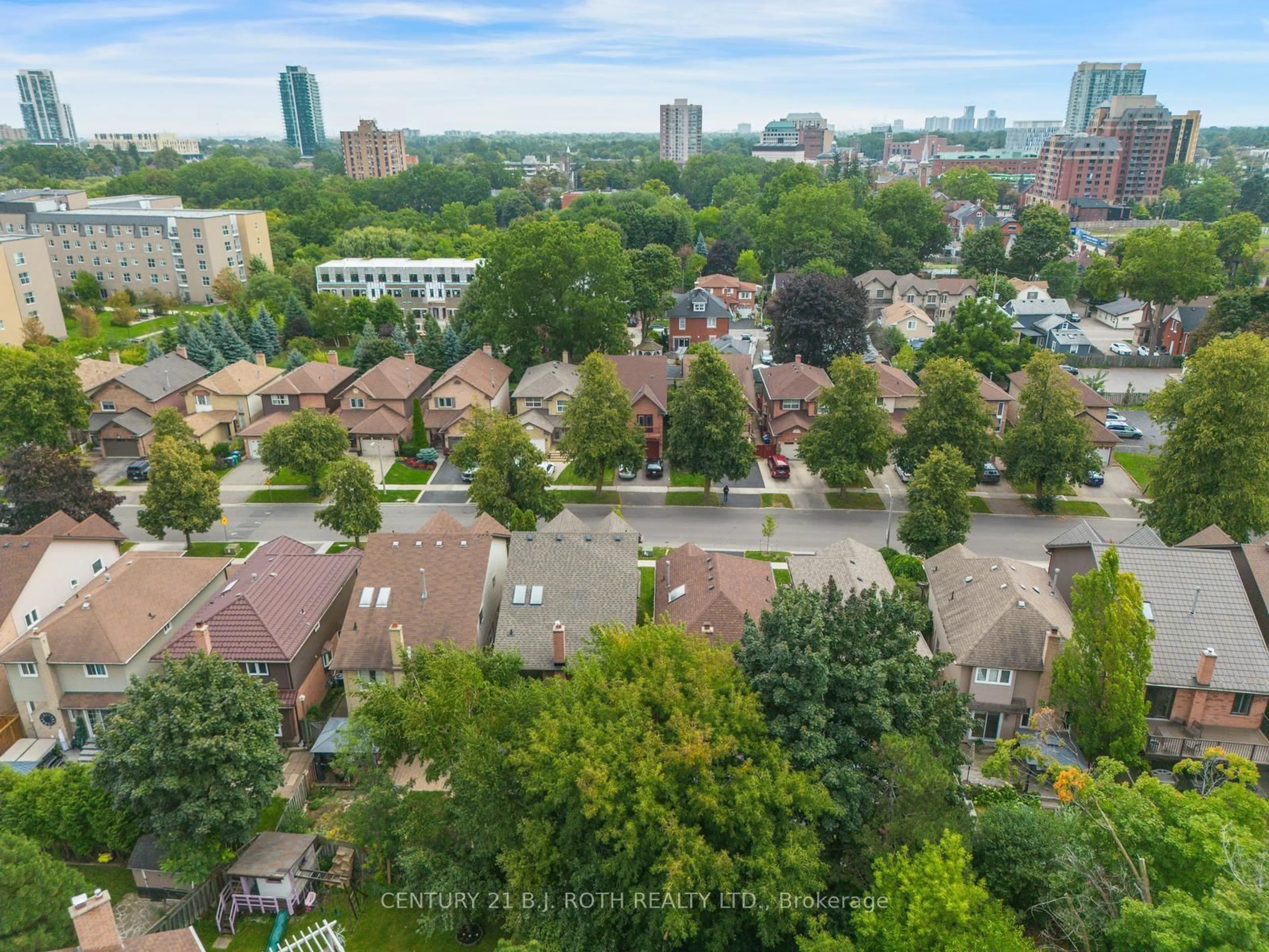 A pic from outside/outdoor area/front of a property/back of a property/a pic from drone, city buildings view from balcony for 56 Sproule Dr, Brampton Ontario L6V 4B4