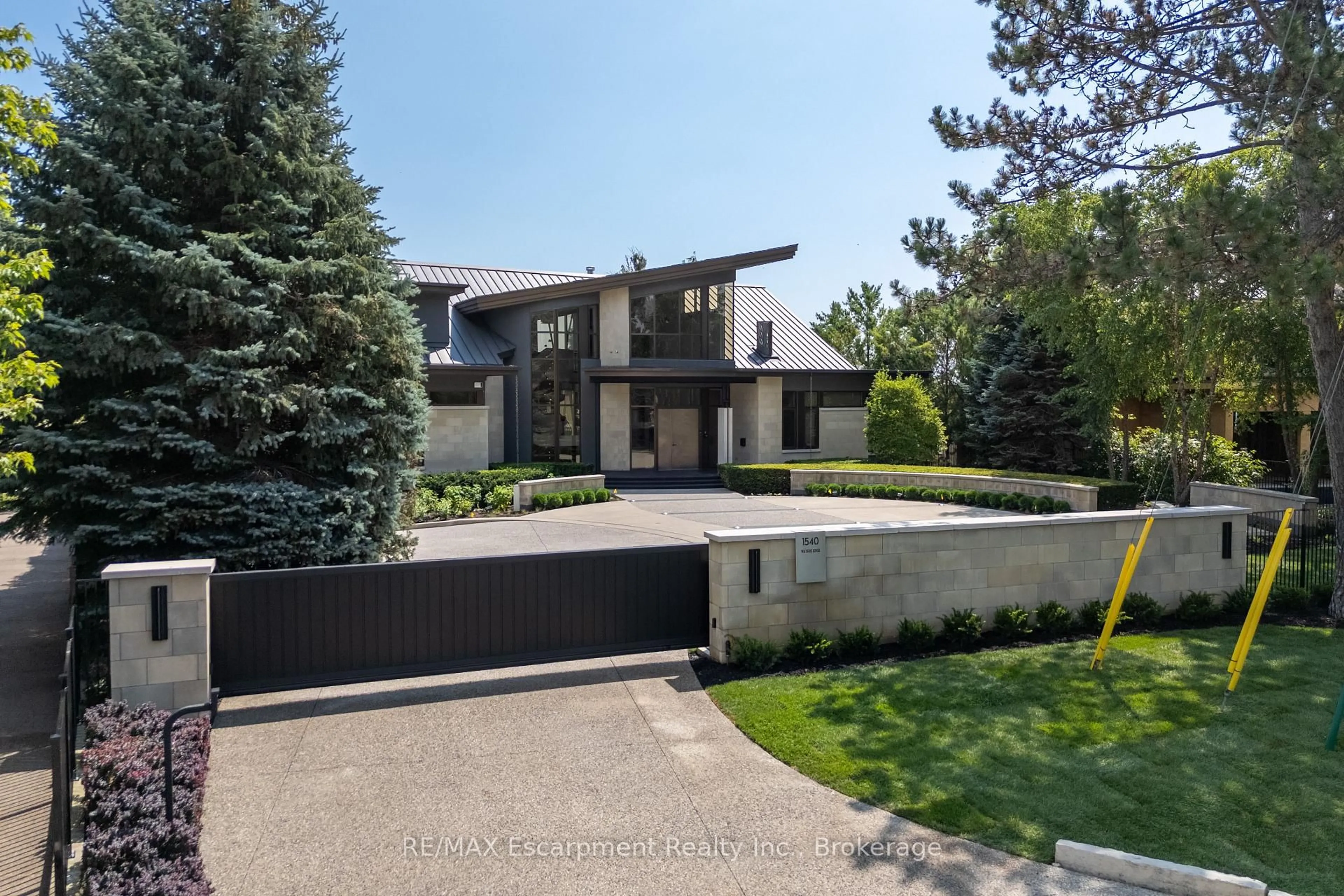 Unknown for 1540 WATERSEDGE Rd, Mississauga Ontario L5J 1A4