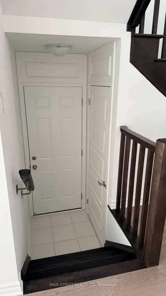 1253 Muskoka Hts, Milton 3