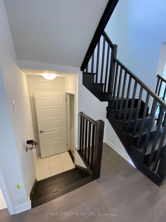 1253 Muskoka Hts, Milton 4