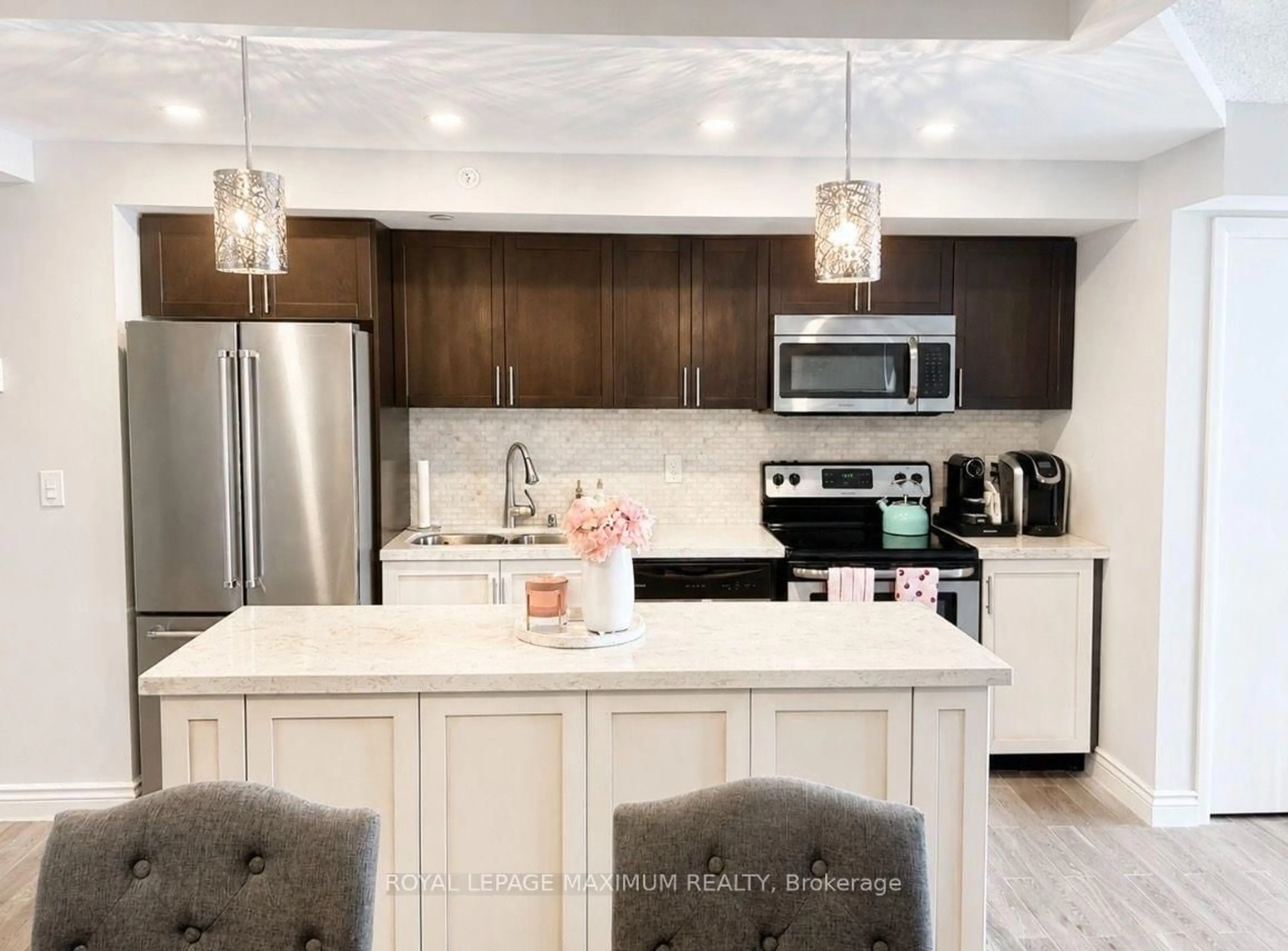 Open concept kitchen, unknown for 800 Lawrence Ave #814, Toronto Ontario M6A 1C3