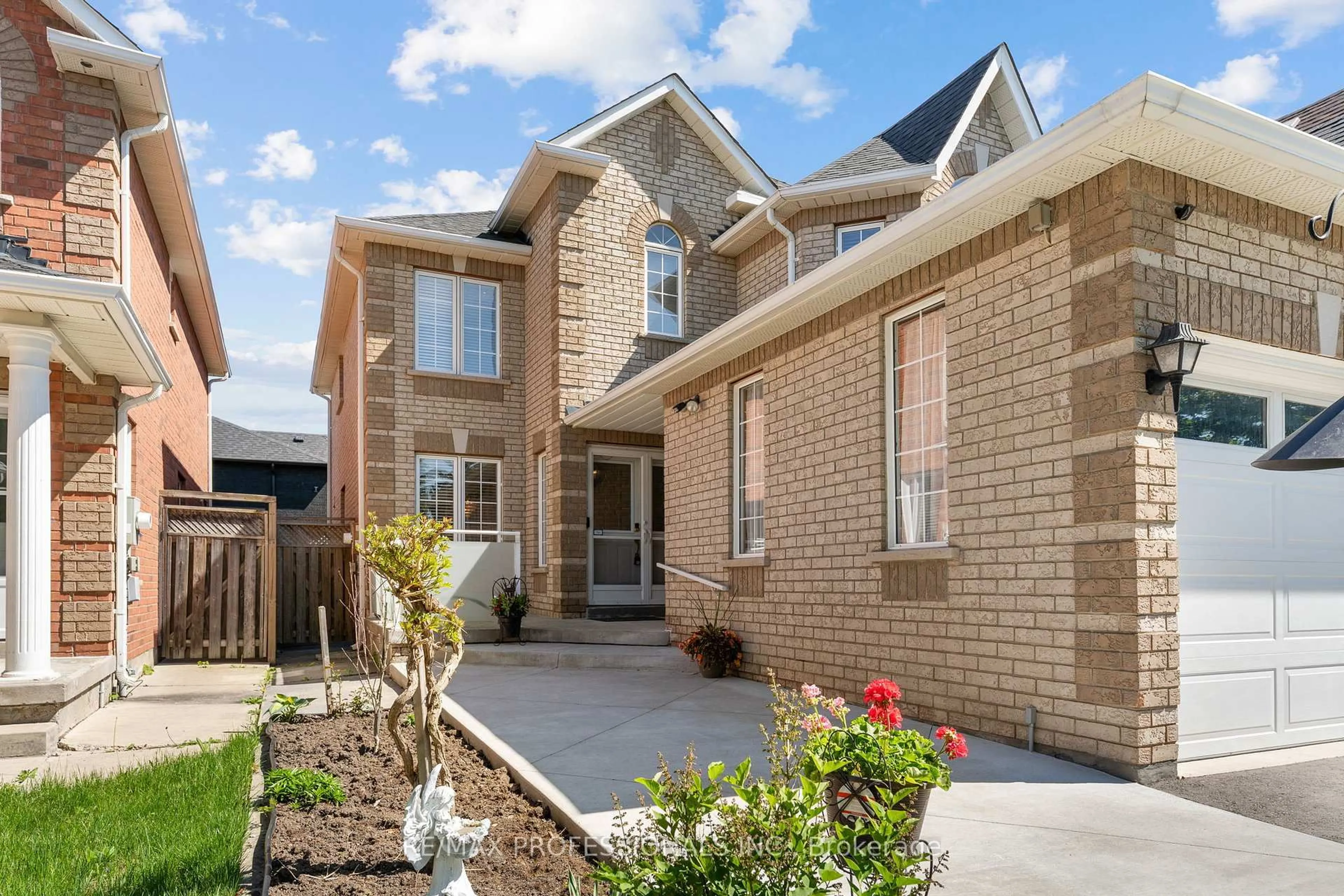 Home with brick exterior material, street for 15 Tarquini Cres, Caledon Ontario L7E 2V8