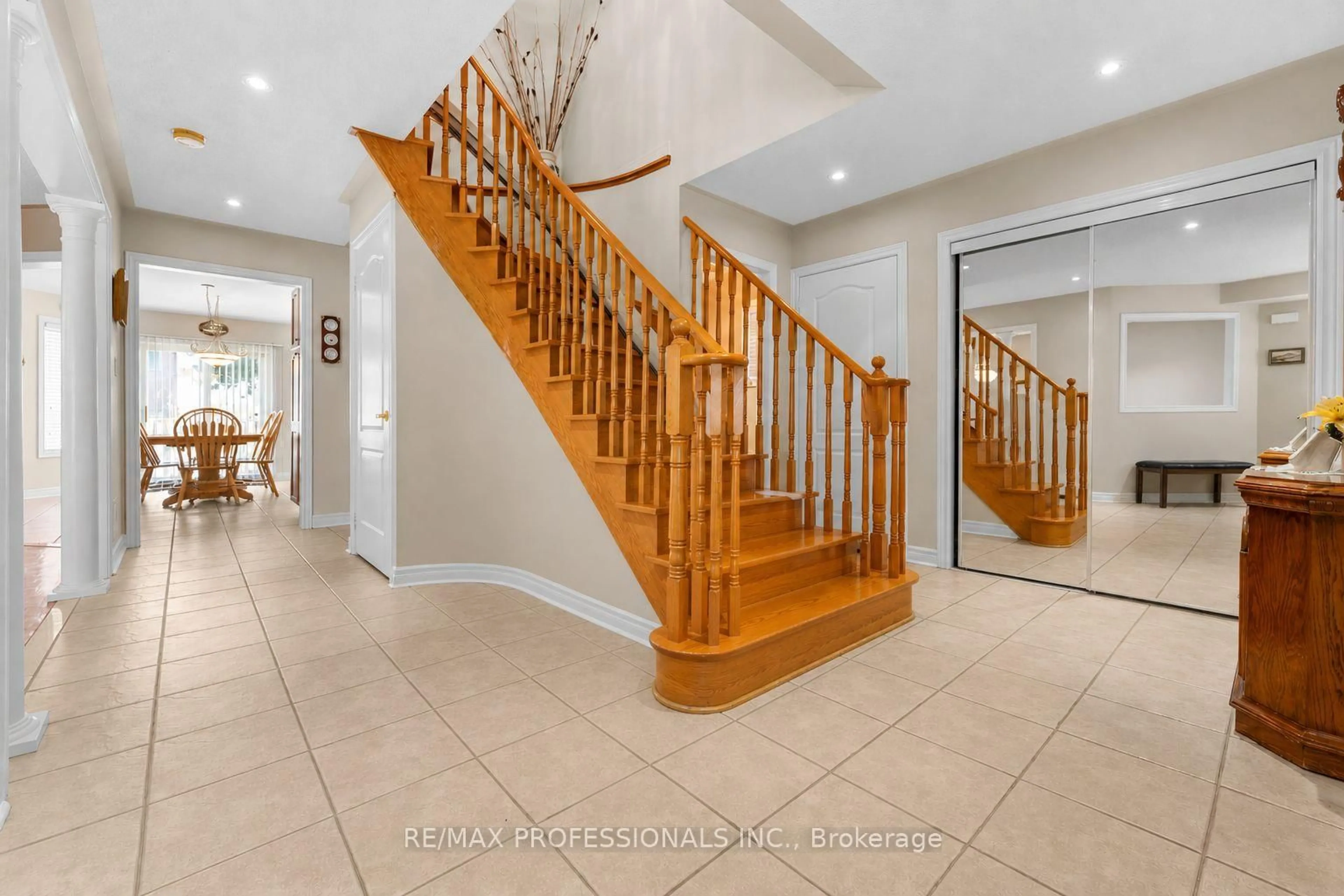 Unknown for 15 Tarquini Cres, Caledon Ontario L7E 2V8