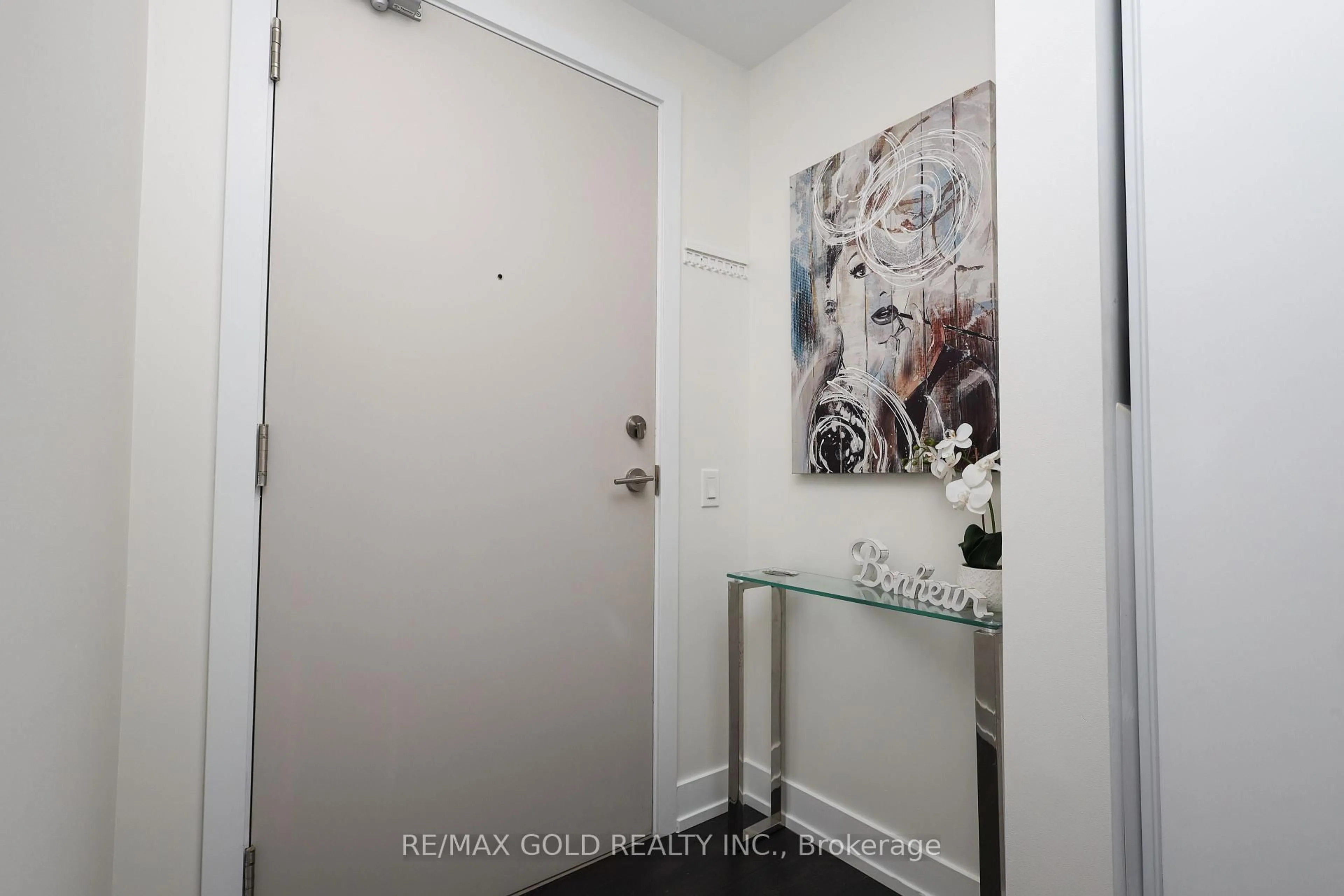 Indoor entryway for 225 veterans Dr #408, Brampton Ontario L7A 5L7