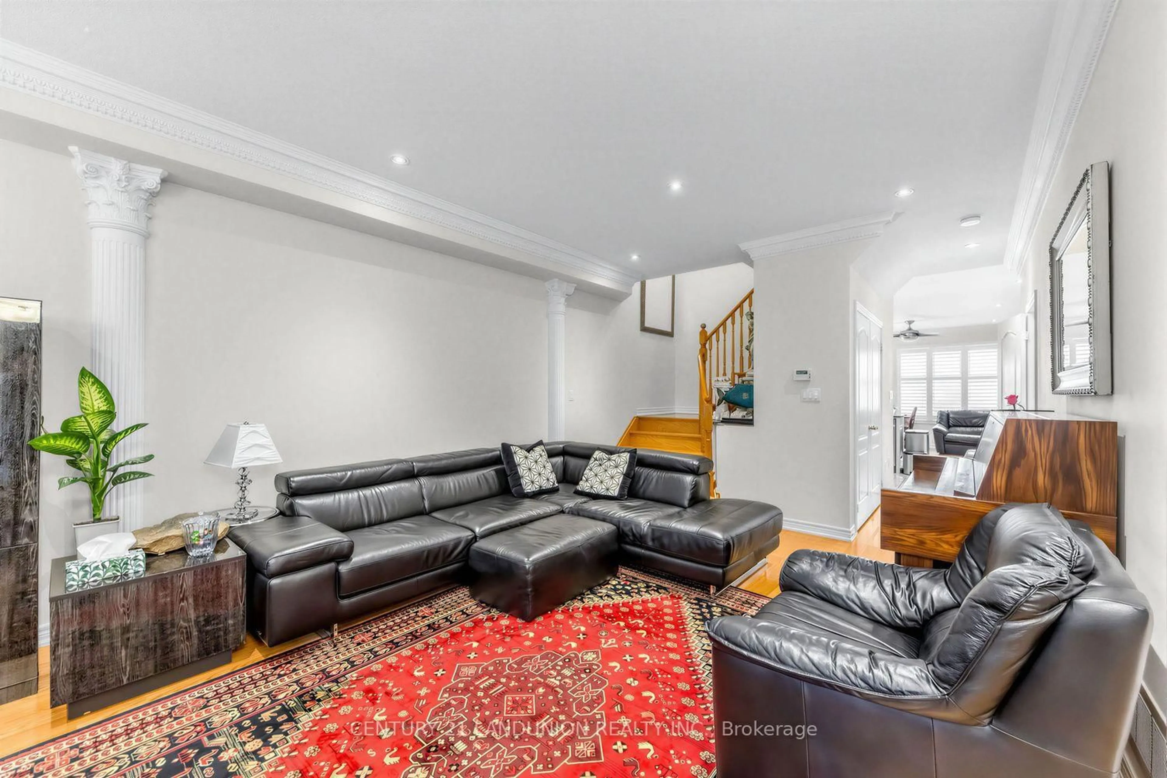 Living room with furniture, unknown for 28 Herzberg Gdns, Toronto Ontario M3J 3P4