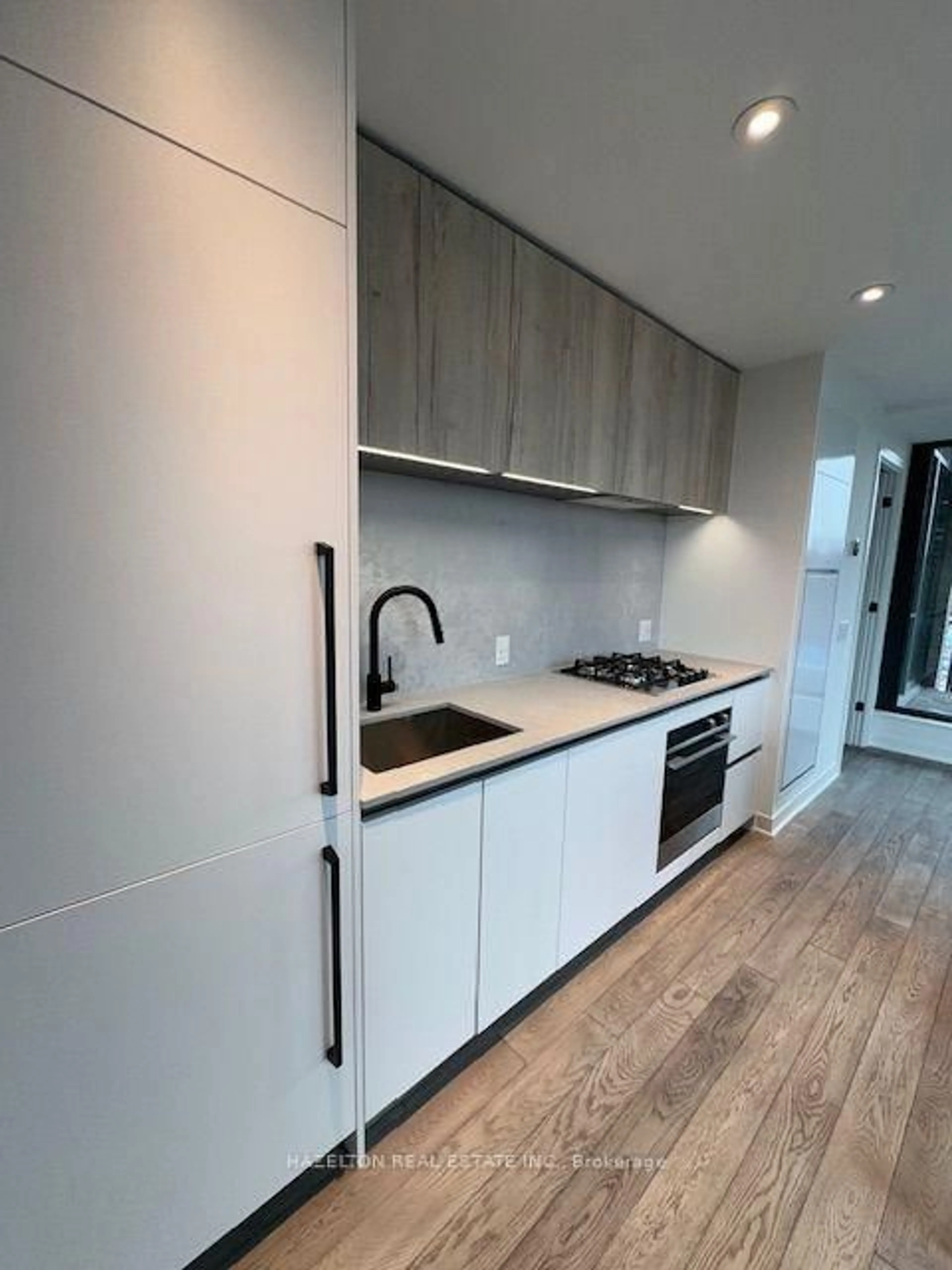 Unknown for 2625 Dundas St #514, Toronto Ontario M6P 0C5