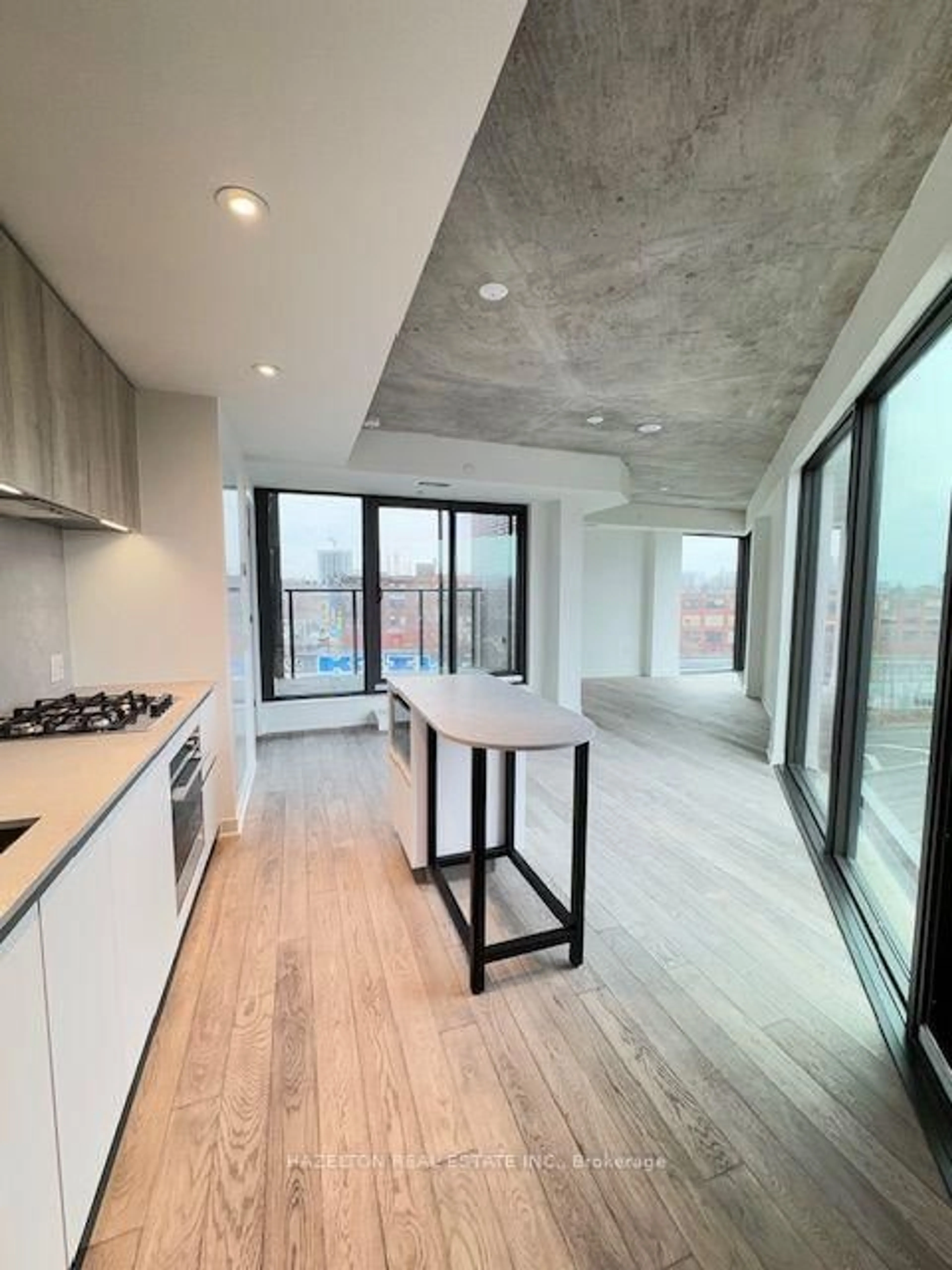 Unknown for 2625 Dundas St #514, Toronto Ontario M6P 0C5
