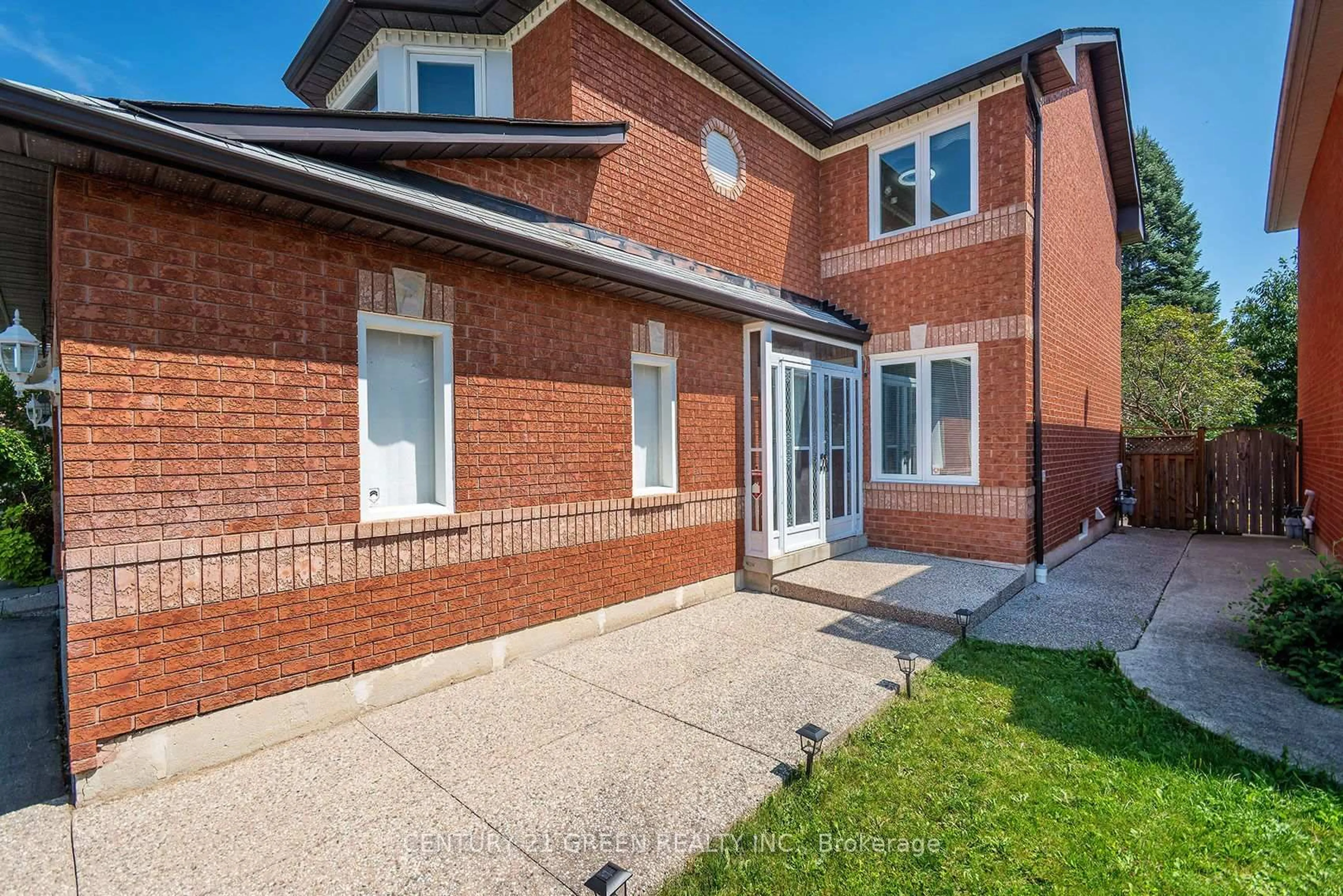 Home with brick exterior material, street for 5806 Mersey St, Mississauga Ontario L5V 1V9