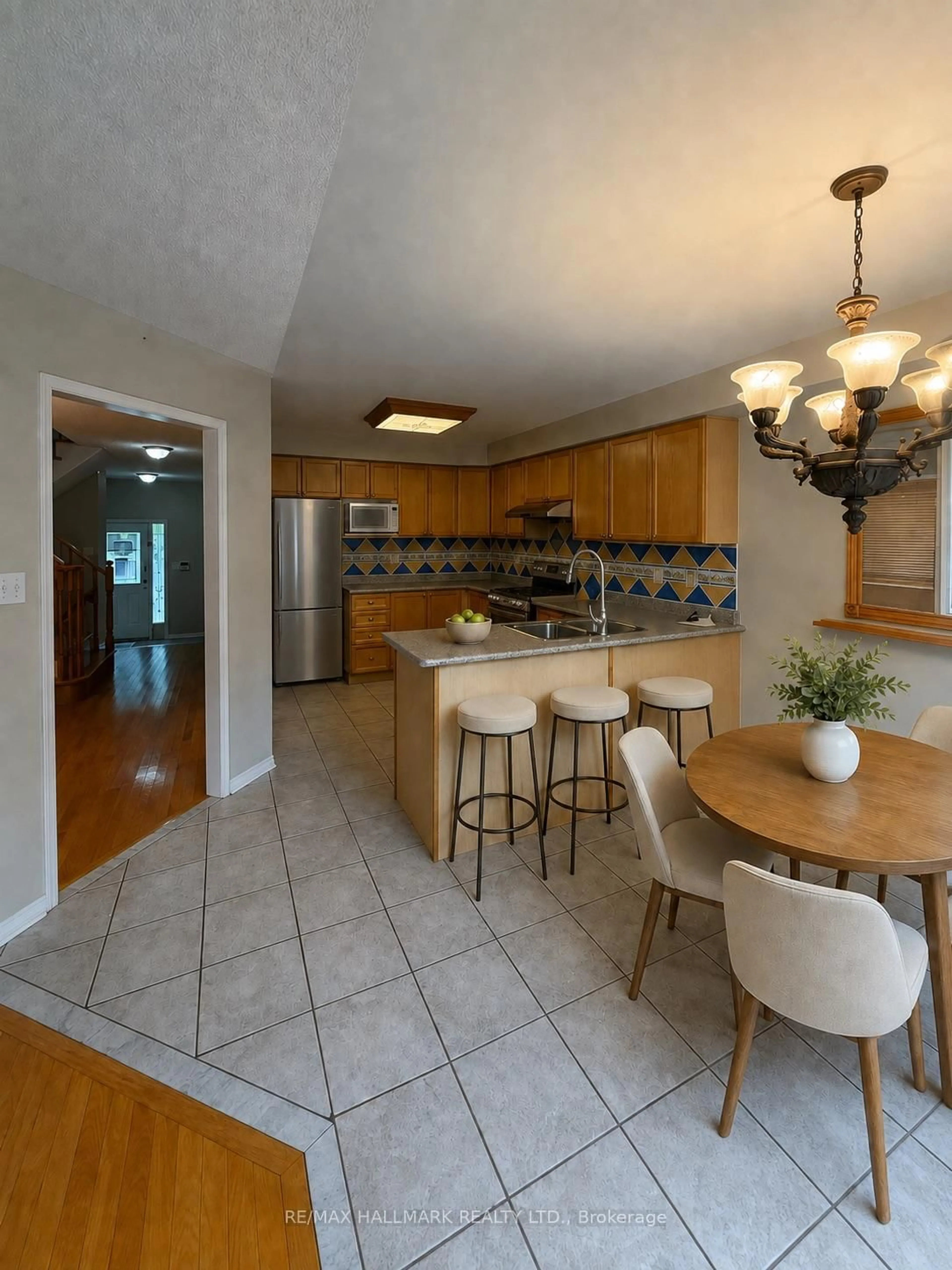 Open concept kitchen, ceramic/tile floor for 50 Farthingale Cres, Brampton Ontario L7A 1W7